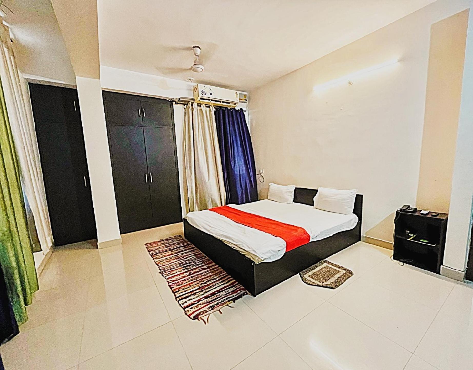 Double Room with Shared Bathroom