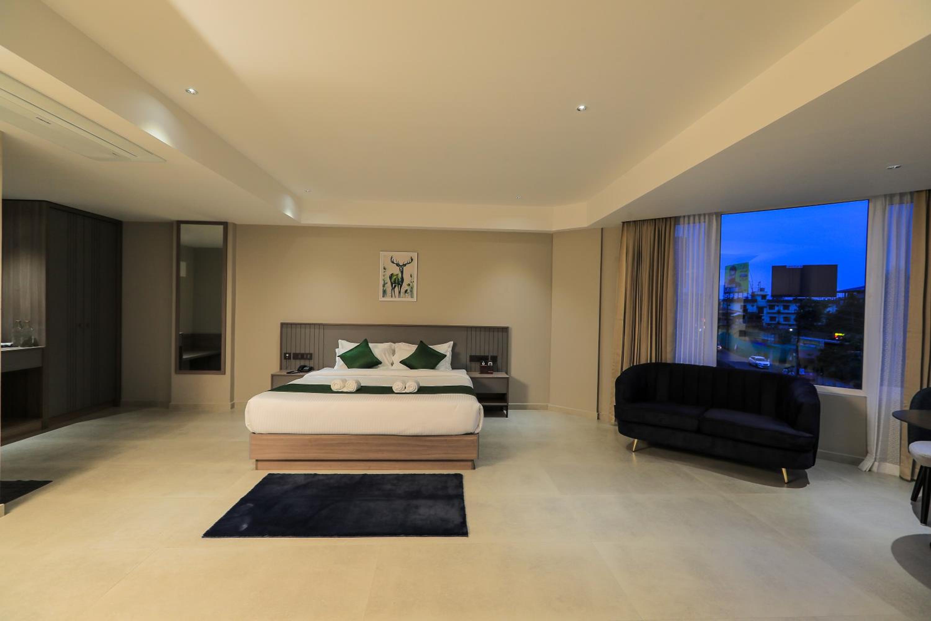 King Suite photo 3