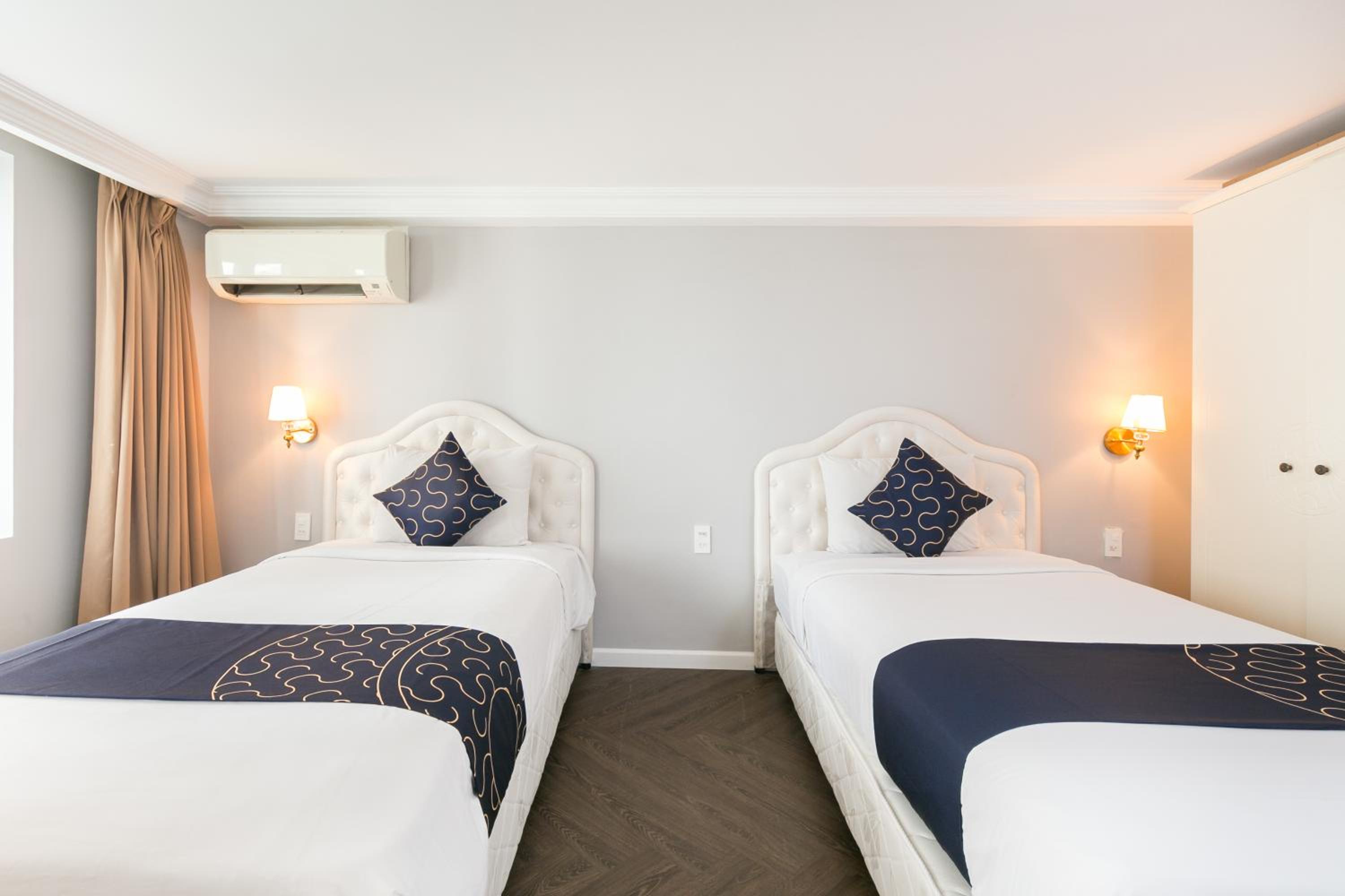 Twin Room - Photo 7