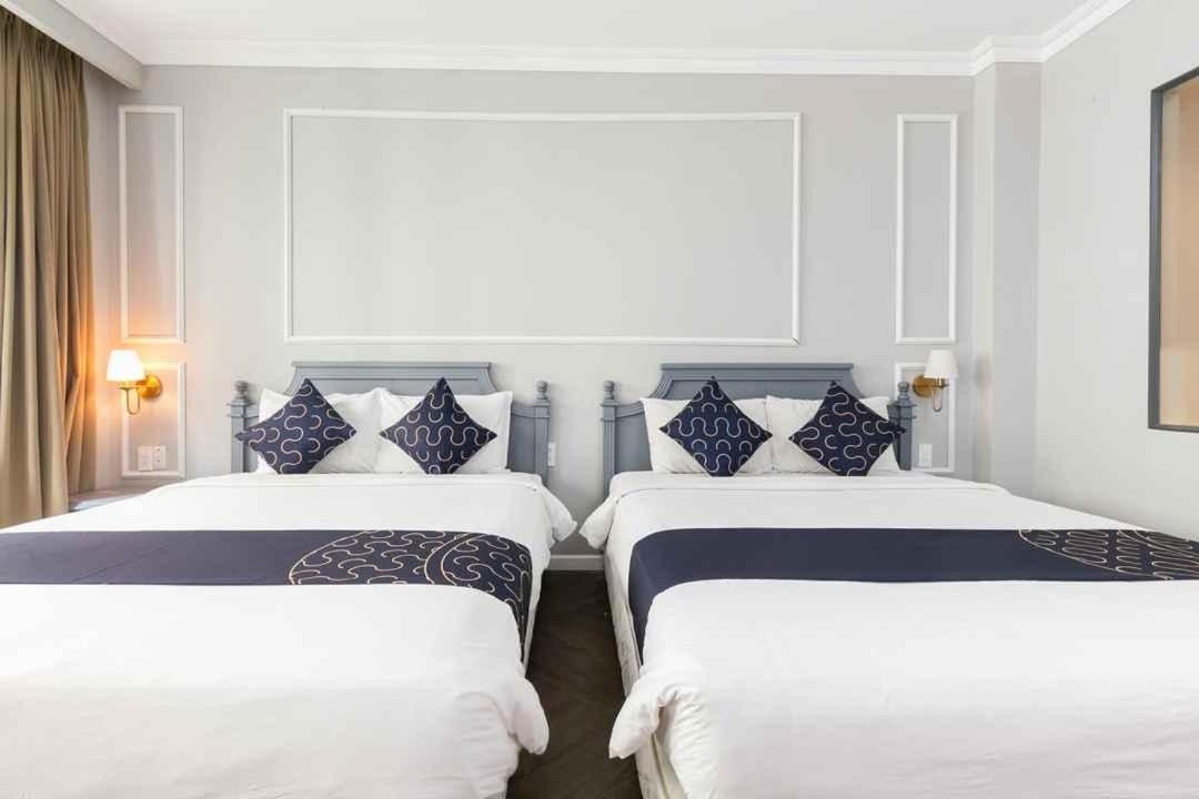 Double Room with Two Double Beds - Photo 5