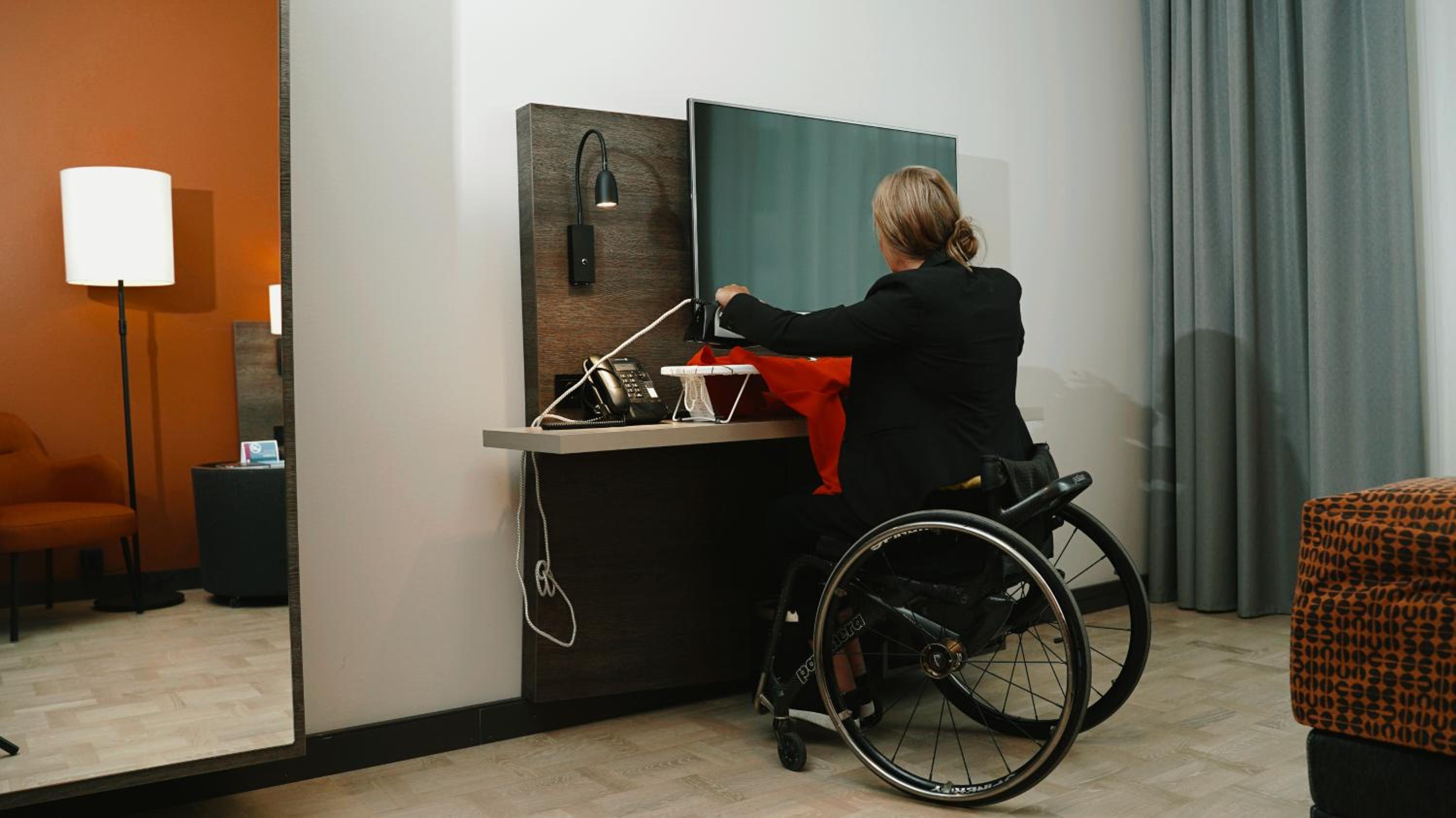 Twin Room - Disability Access - Photo 2