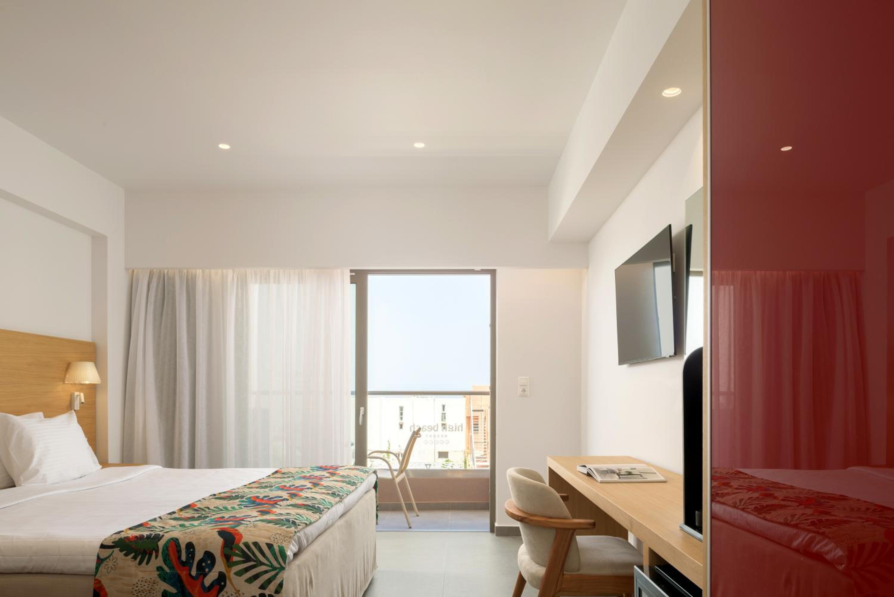 Deluxe Double Room - Photo 8