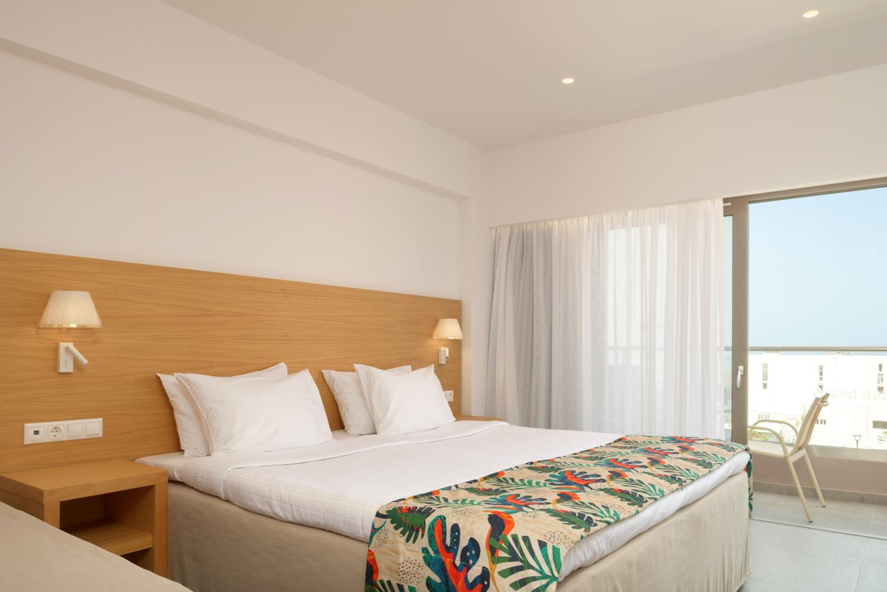 Deluxe Double Room - Photo 12