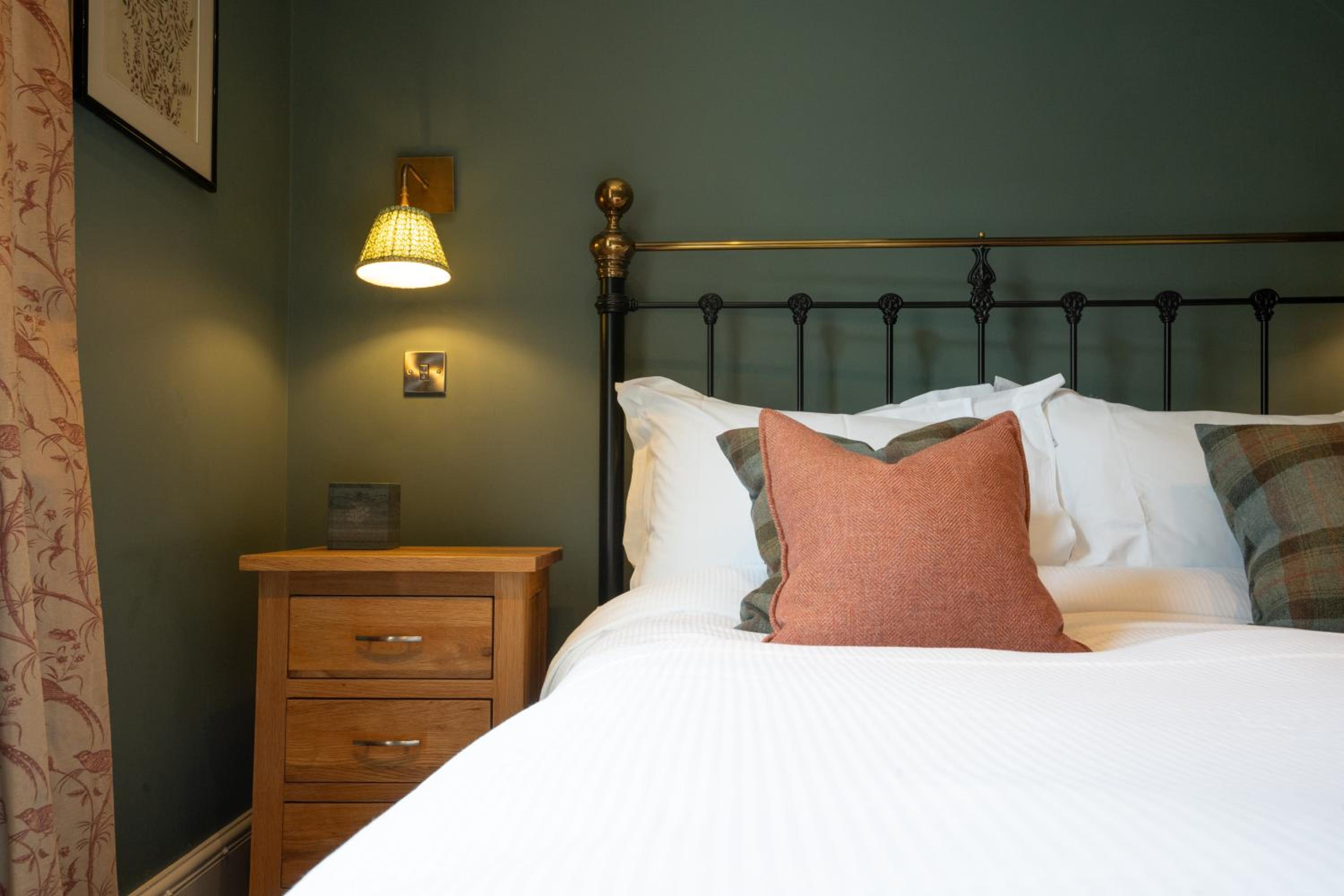 Standard Double Room - Photo 9