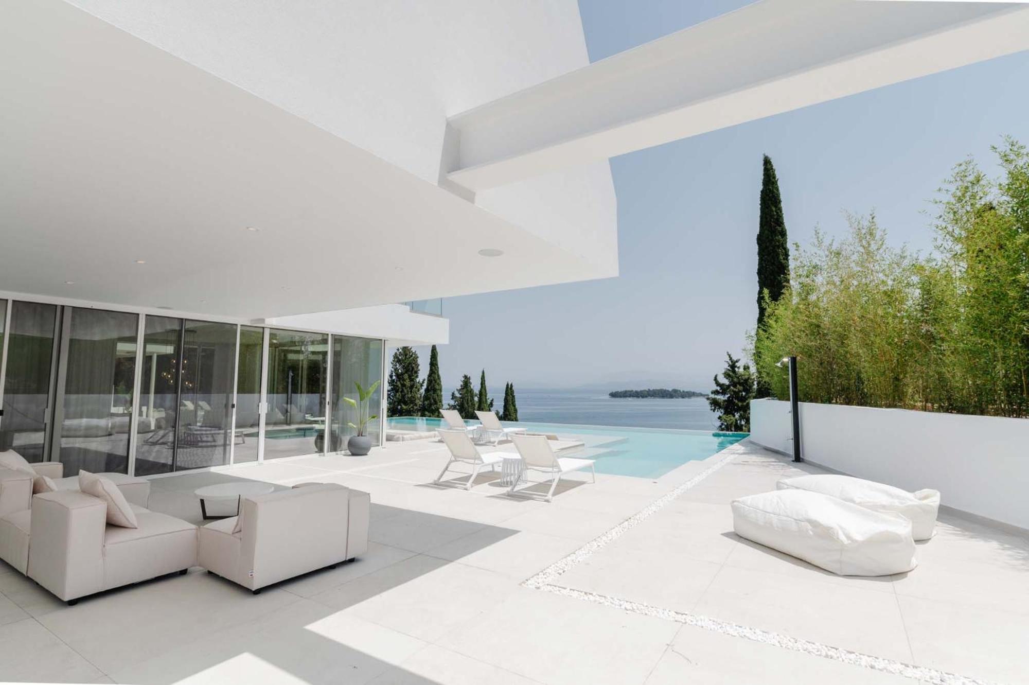 Villa photo 3