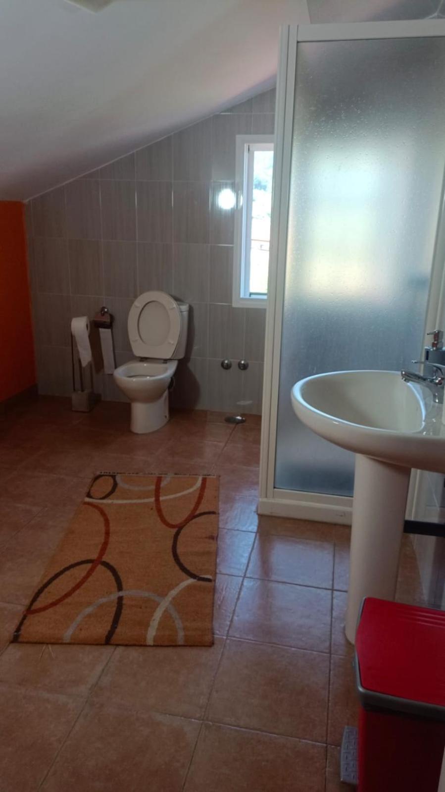 Triple Room with Shared Bathroom photo 2