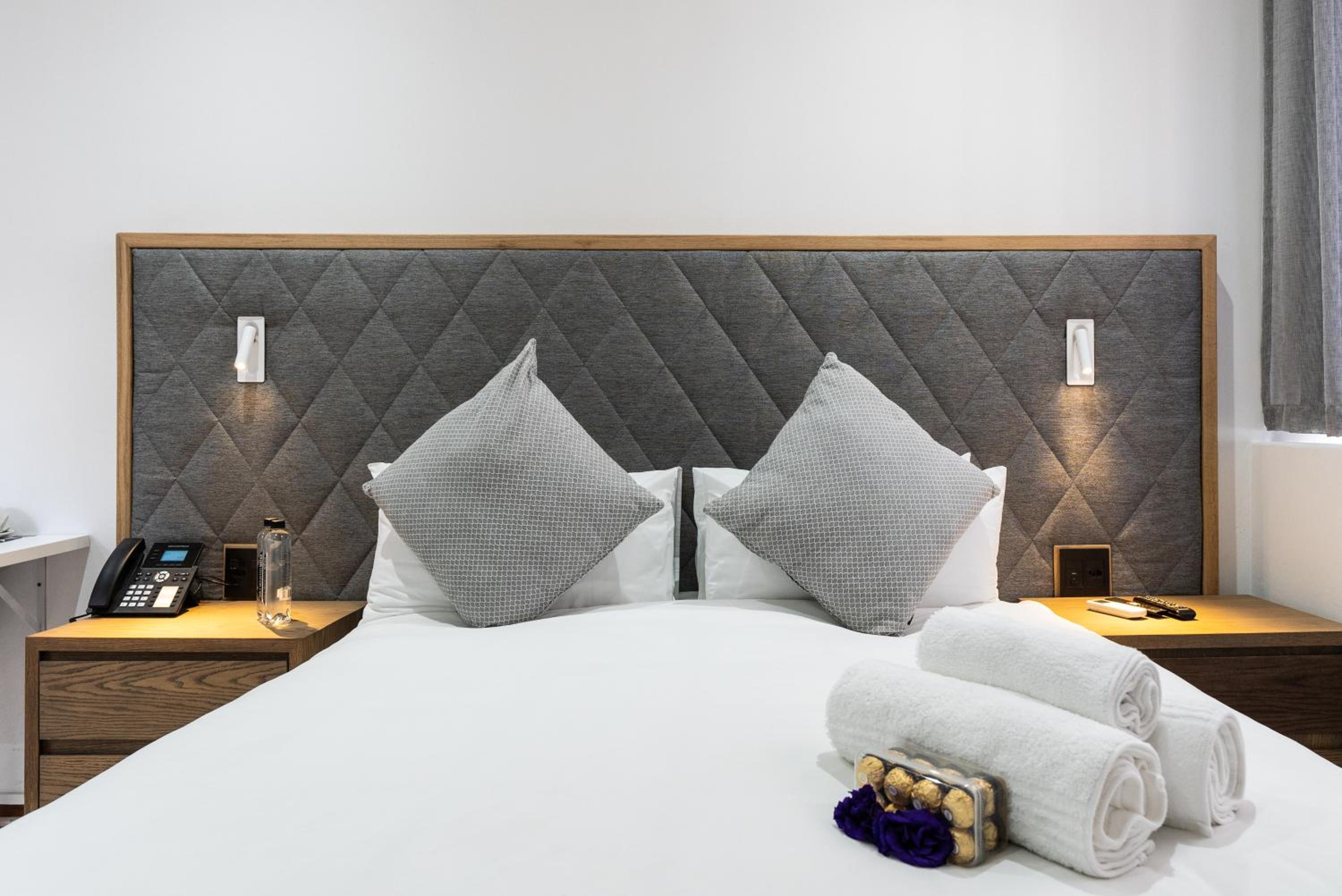 Basic Double Room — the supplier's photograph
