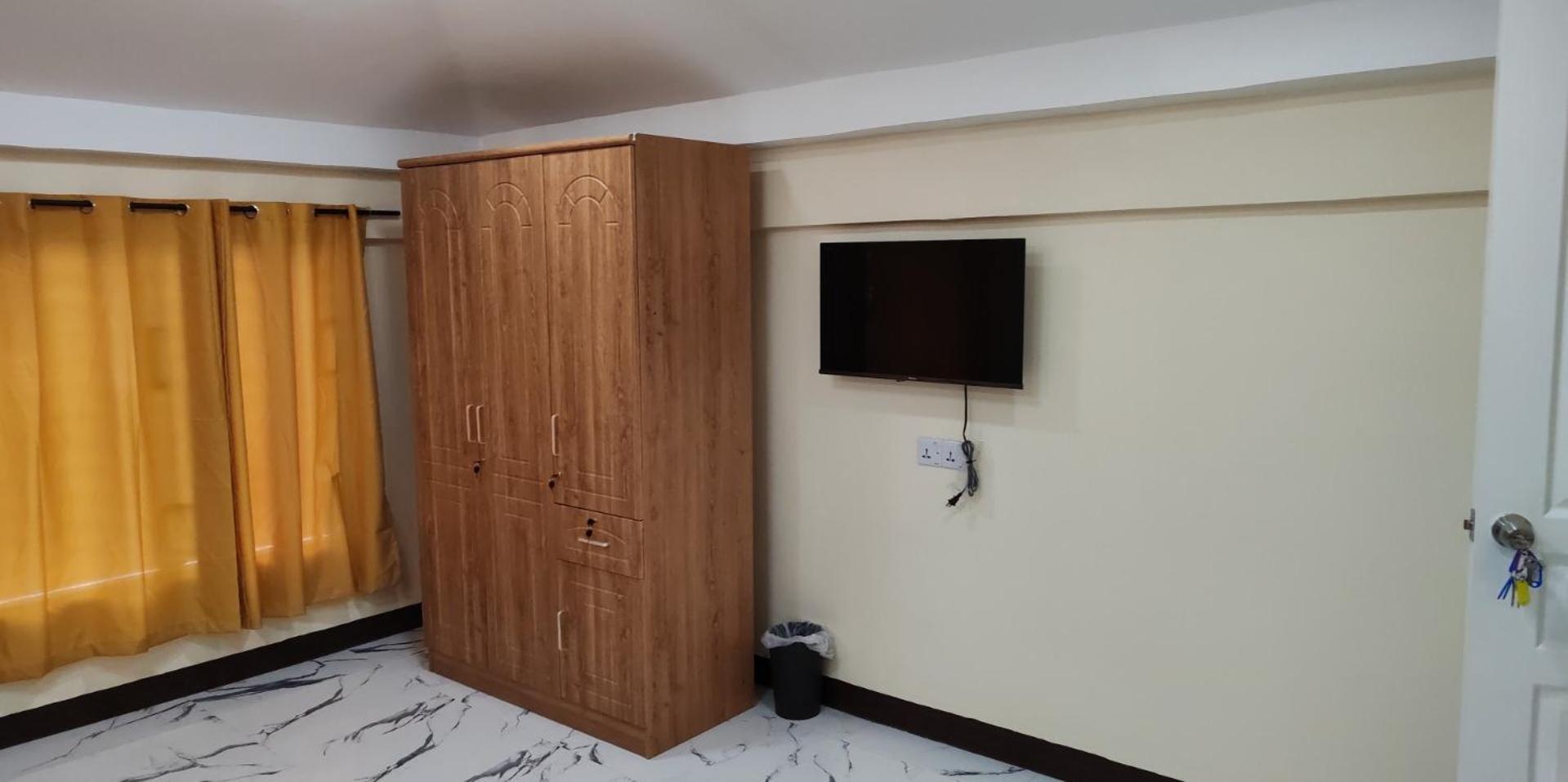 Standard Double Room with Shared Bathroom photo 3