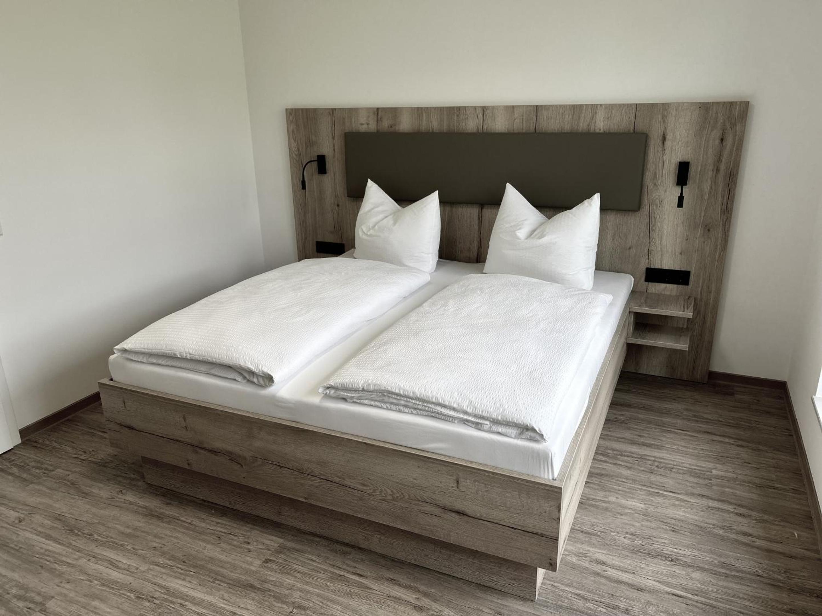 One-Bedroom Apartment with Balcony photo 1