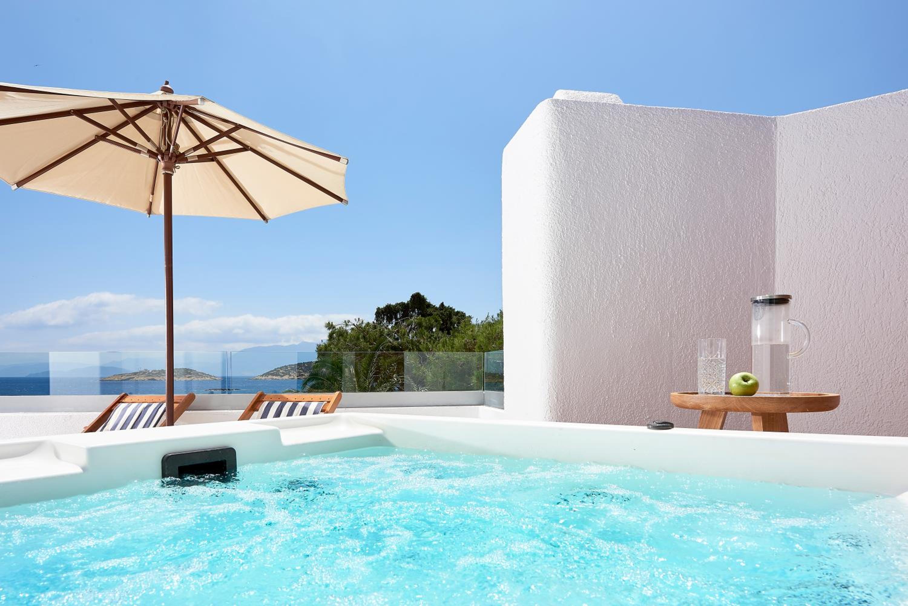 Junior Suite Outdoor Hot Tub Sea View