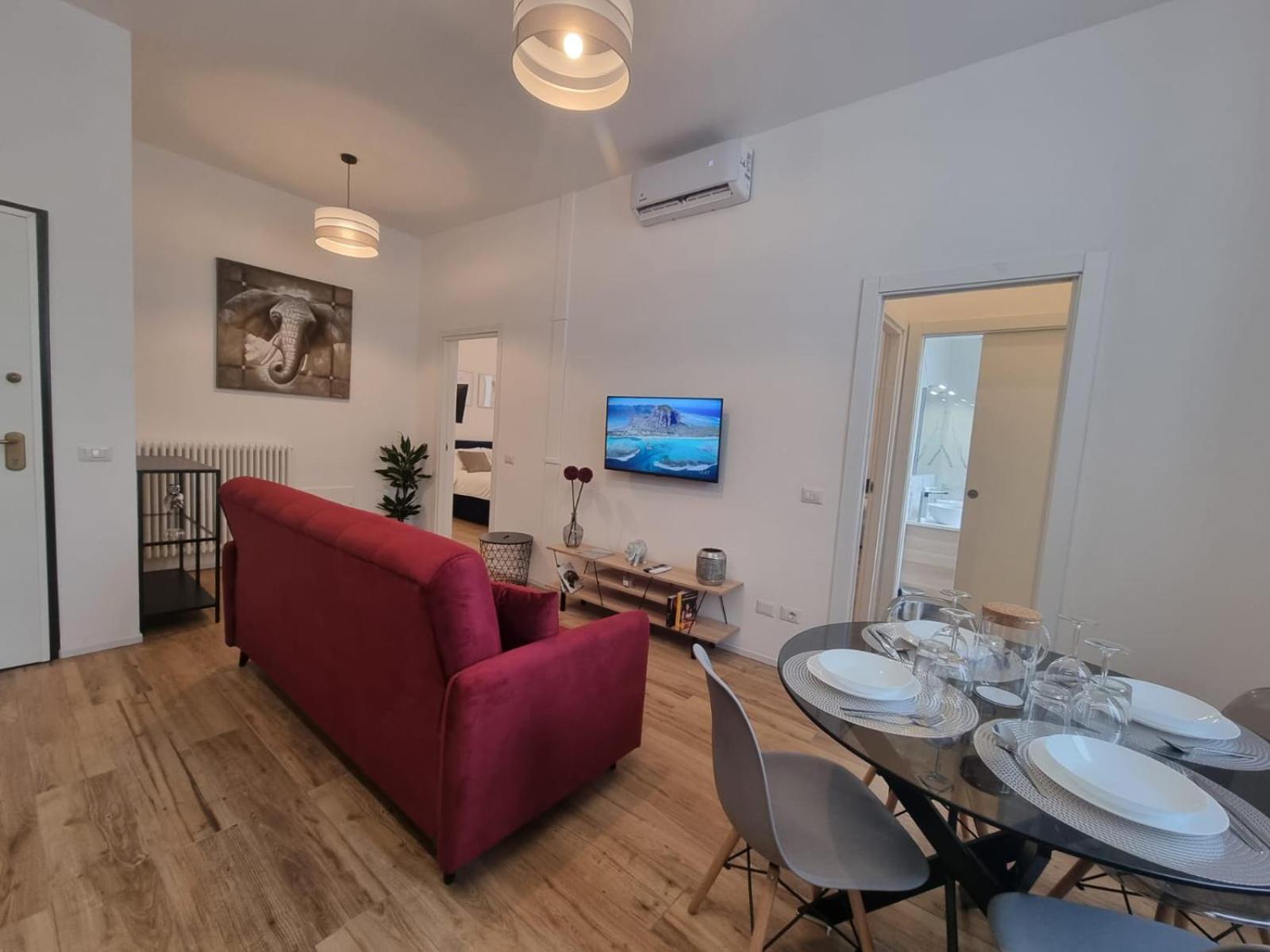 Two-Bedroom Apartment Separate Building - Photo 3