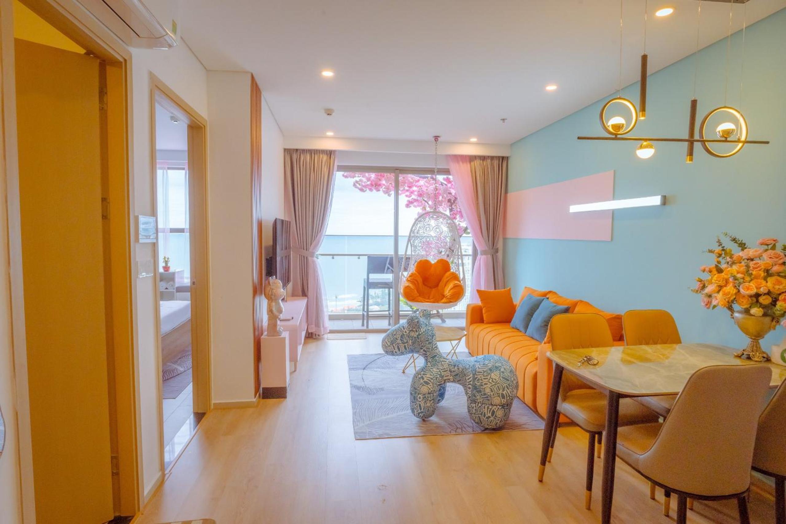 Three-Bedroom Apartment with Sea View - Photo 59