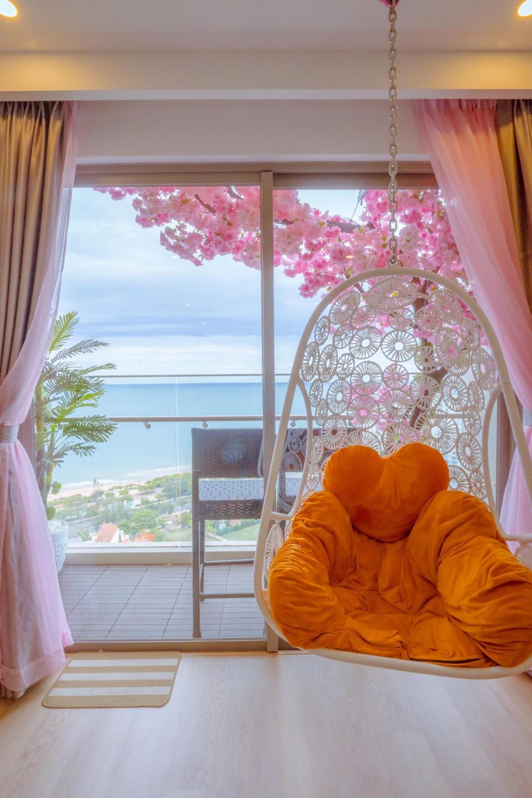 Three-Bedroom Apartment with Sea View - Photo 57