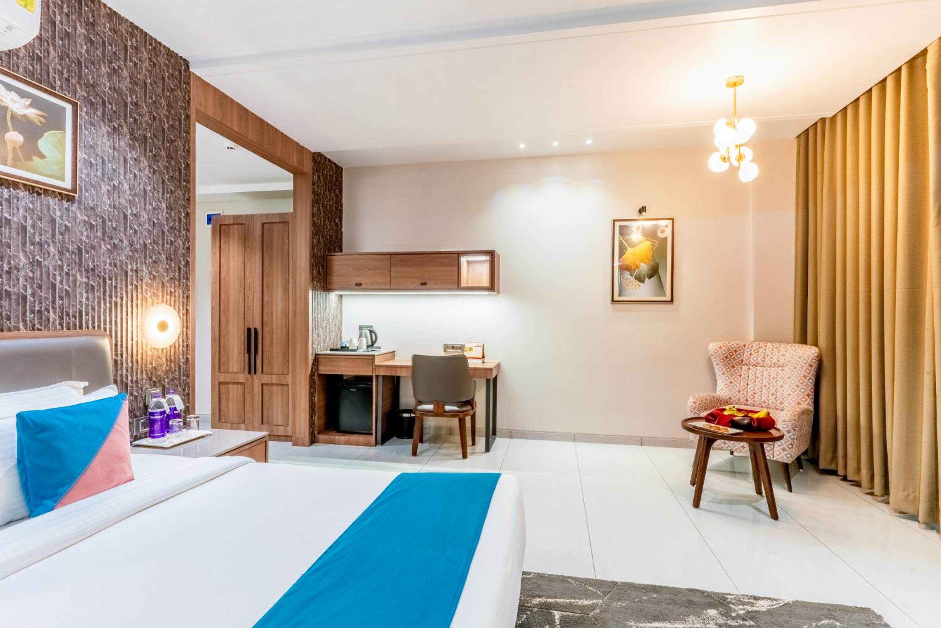 Junior Suite with Sea View - Photo 8