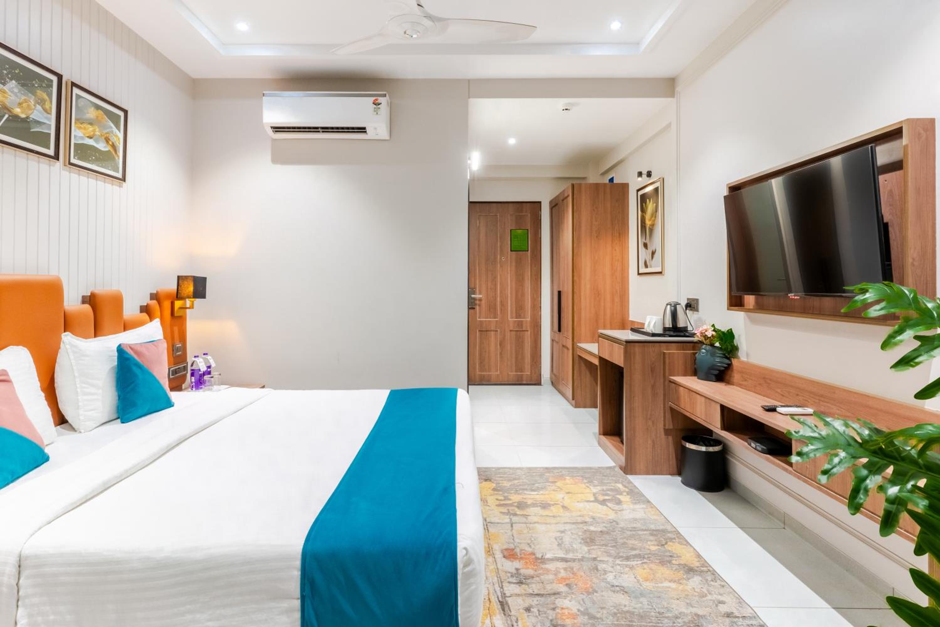 Junior Suite with Sea View - Photo 10