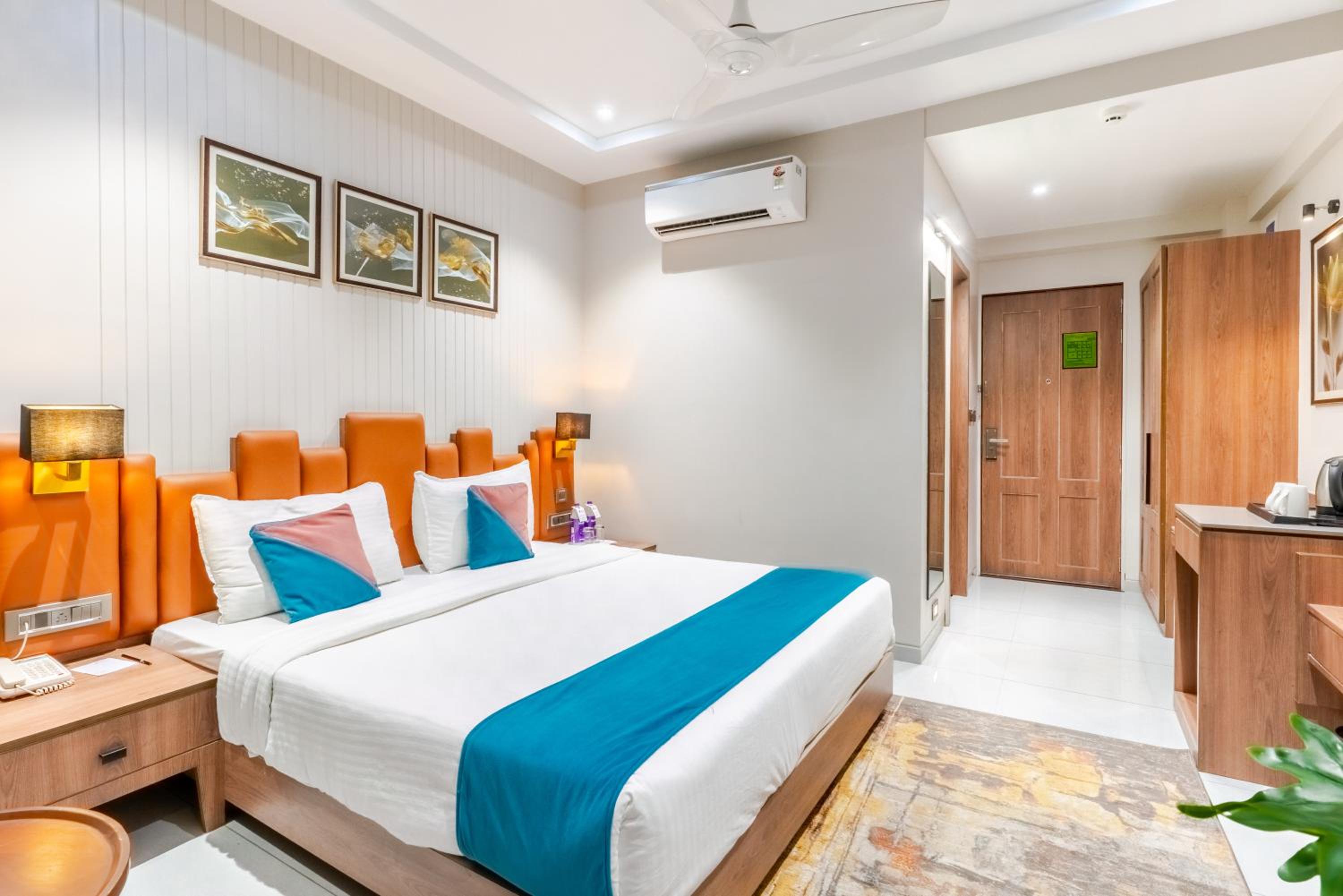Junior Suite with Sea View - Photo 11
