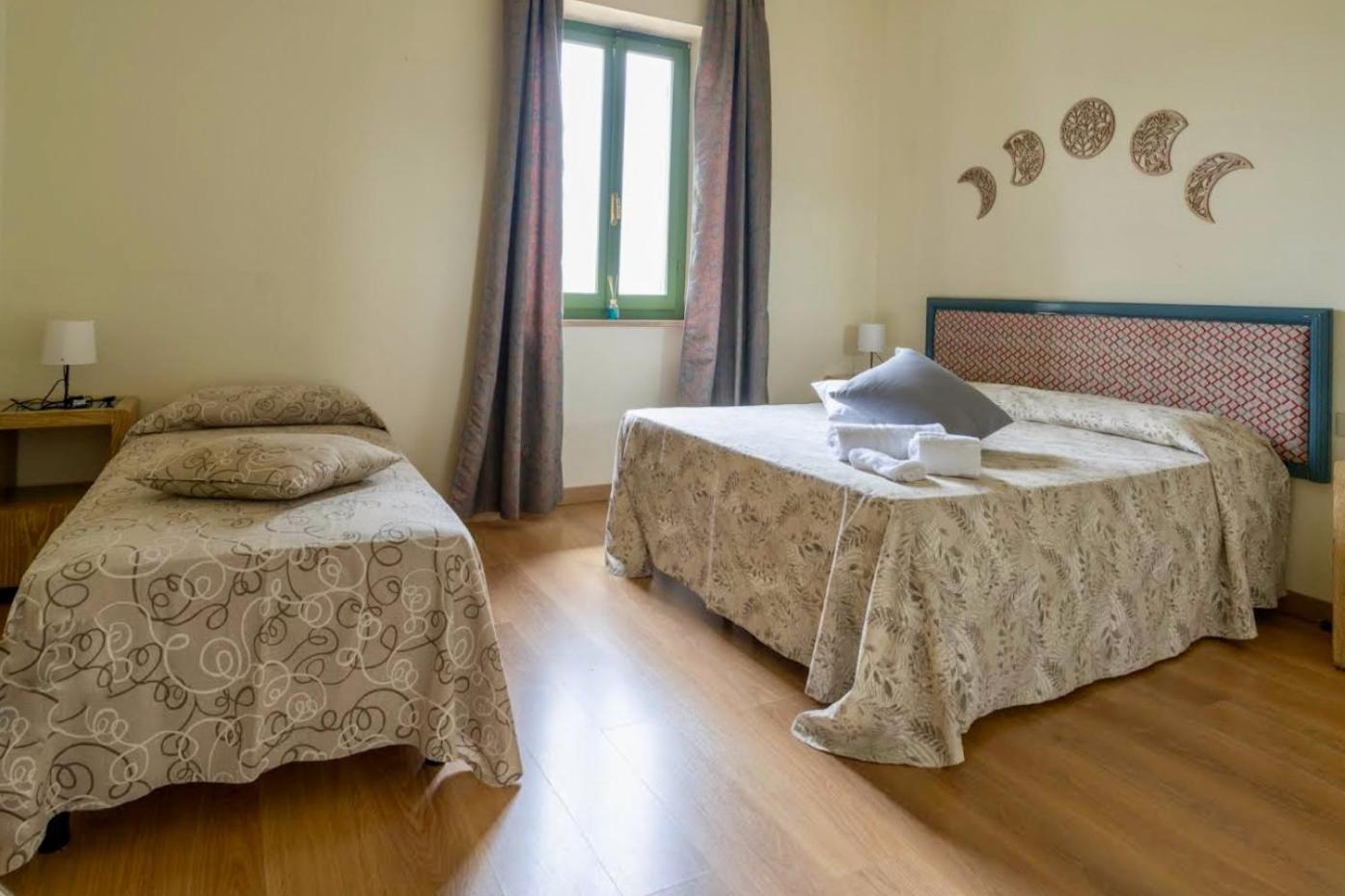 Triple Room with Private Bathroom photo 1