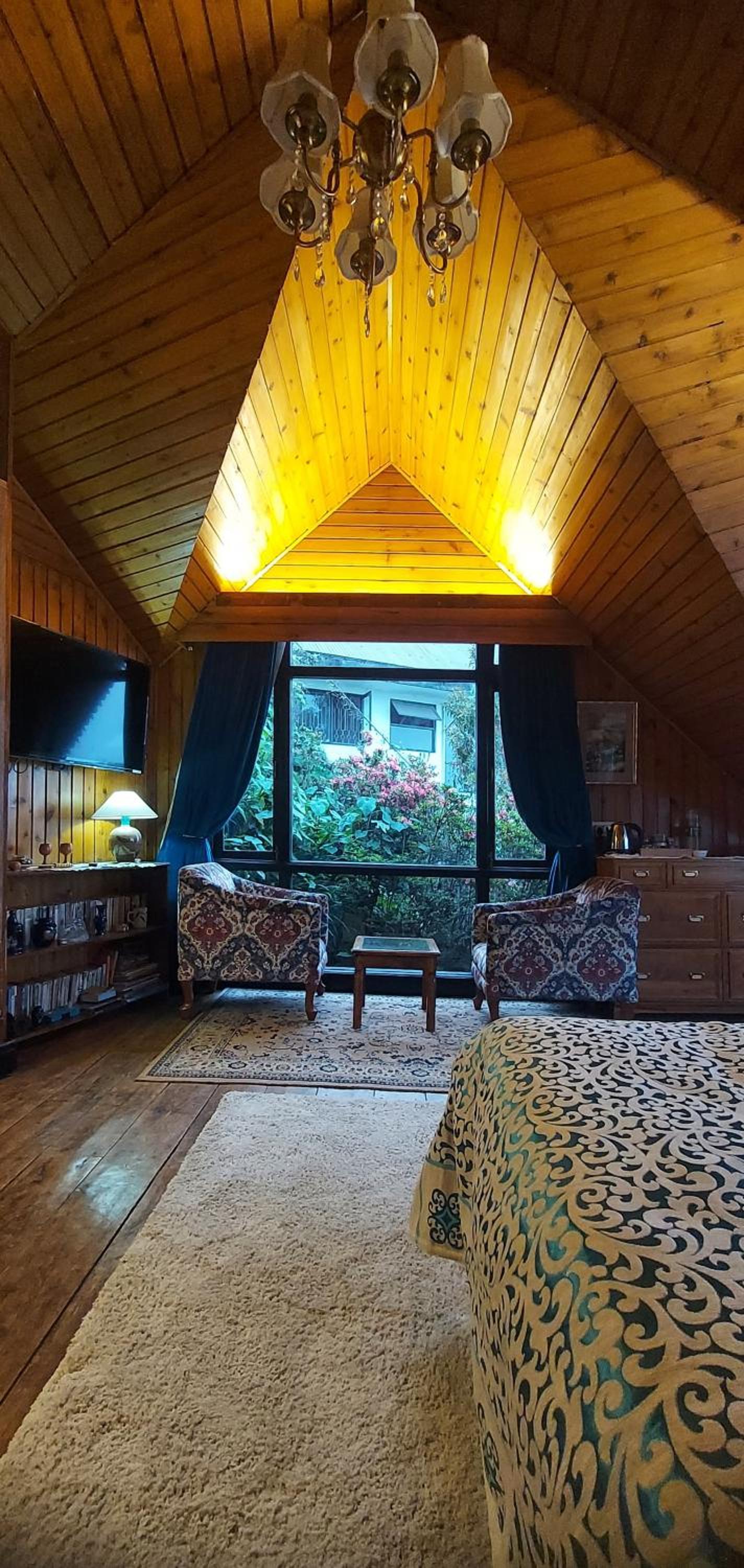 King Room with Mountain View photo 3
