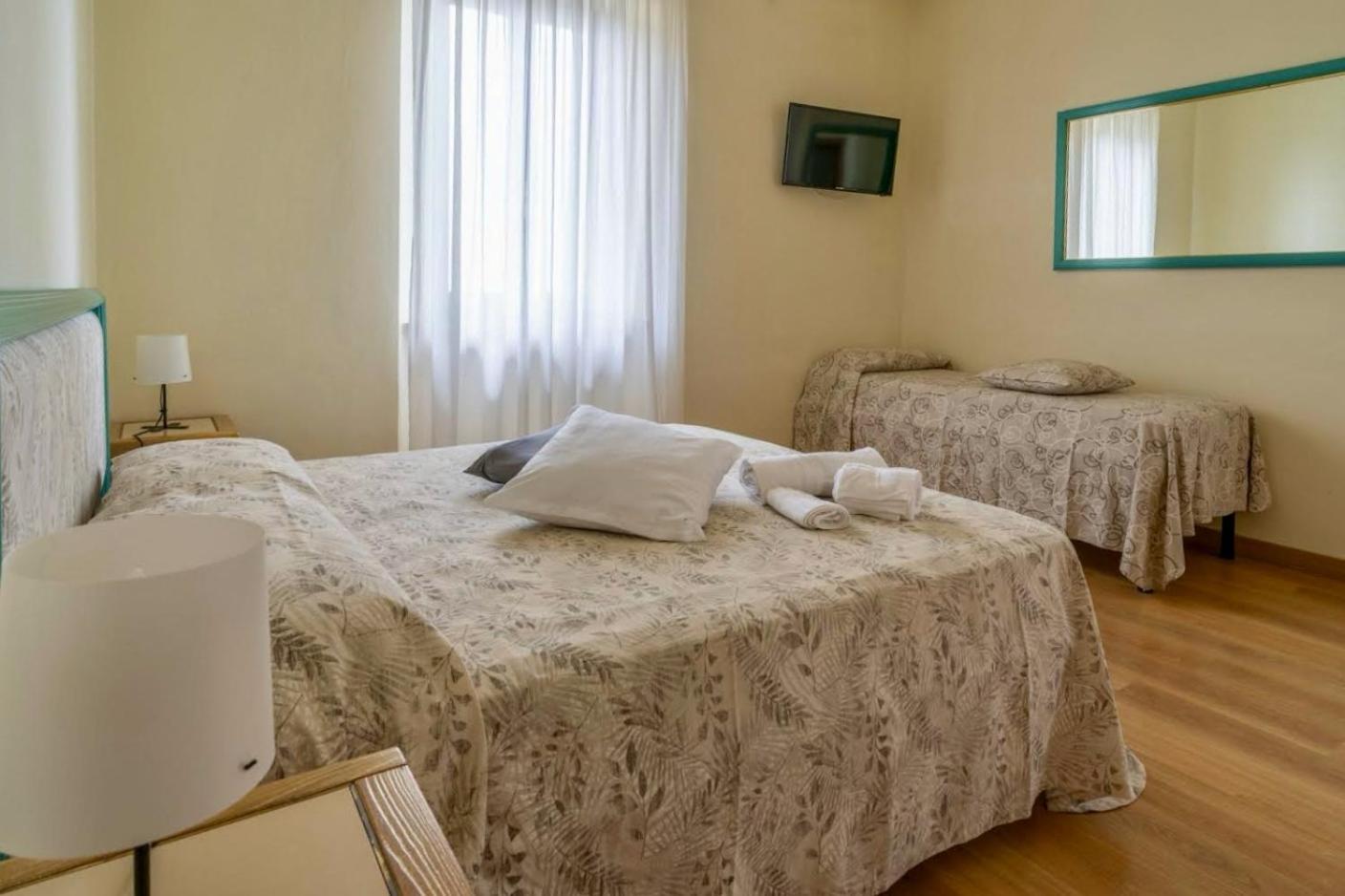 Triple Room with Terrace photo 1