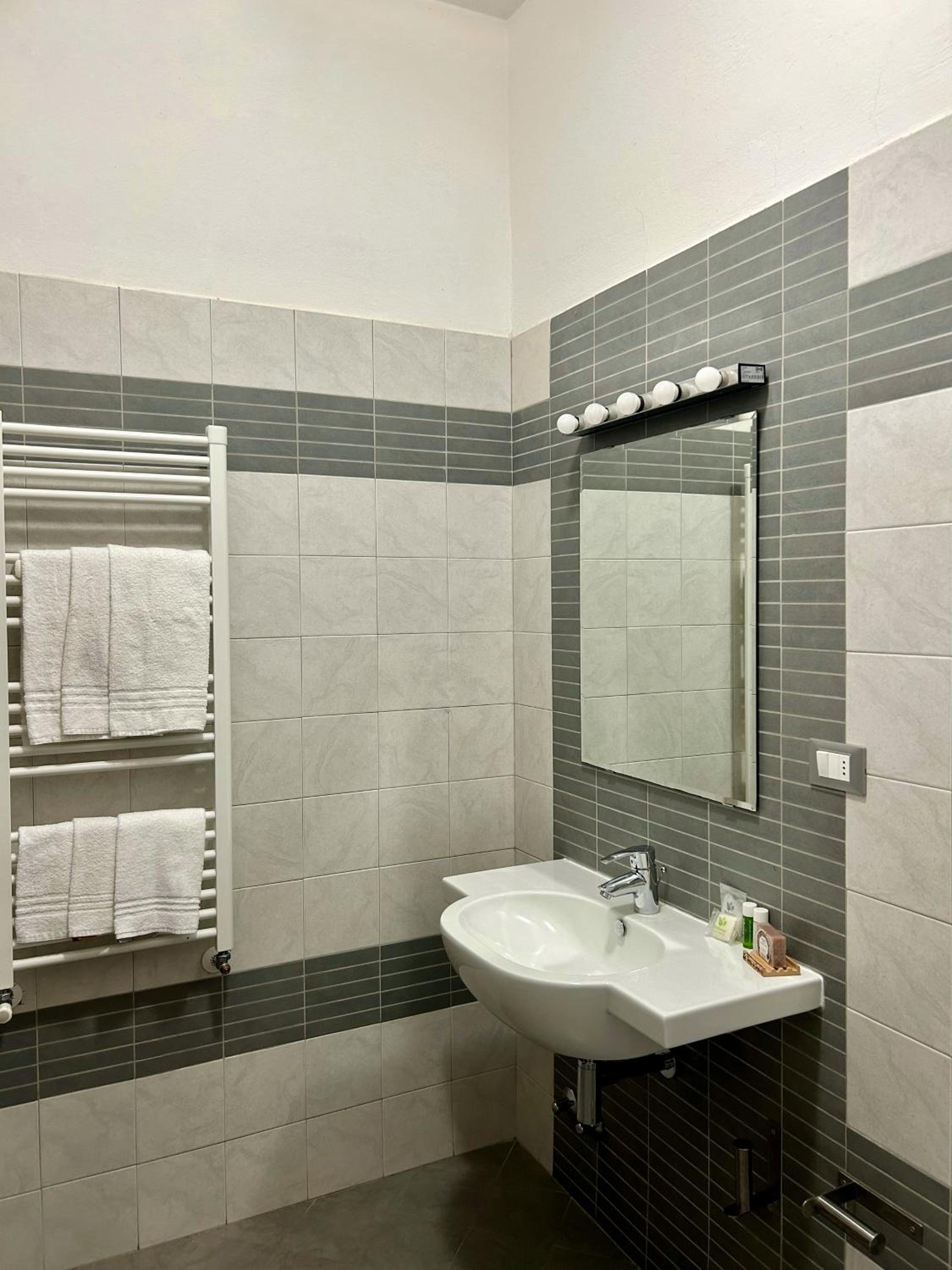 Triple Room with Terrace photo 2