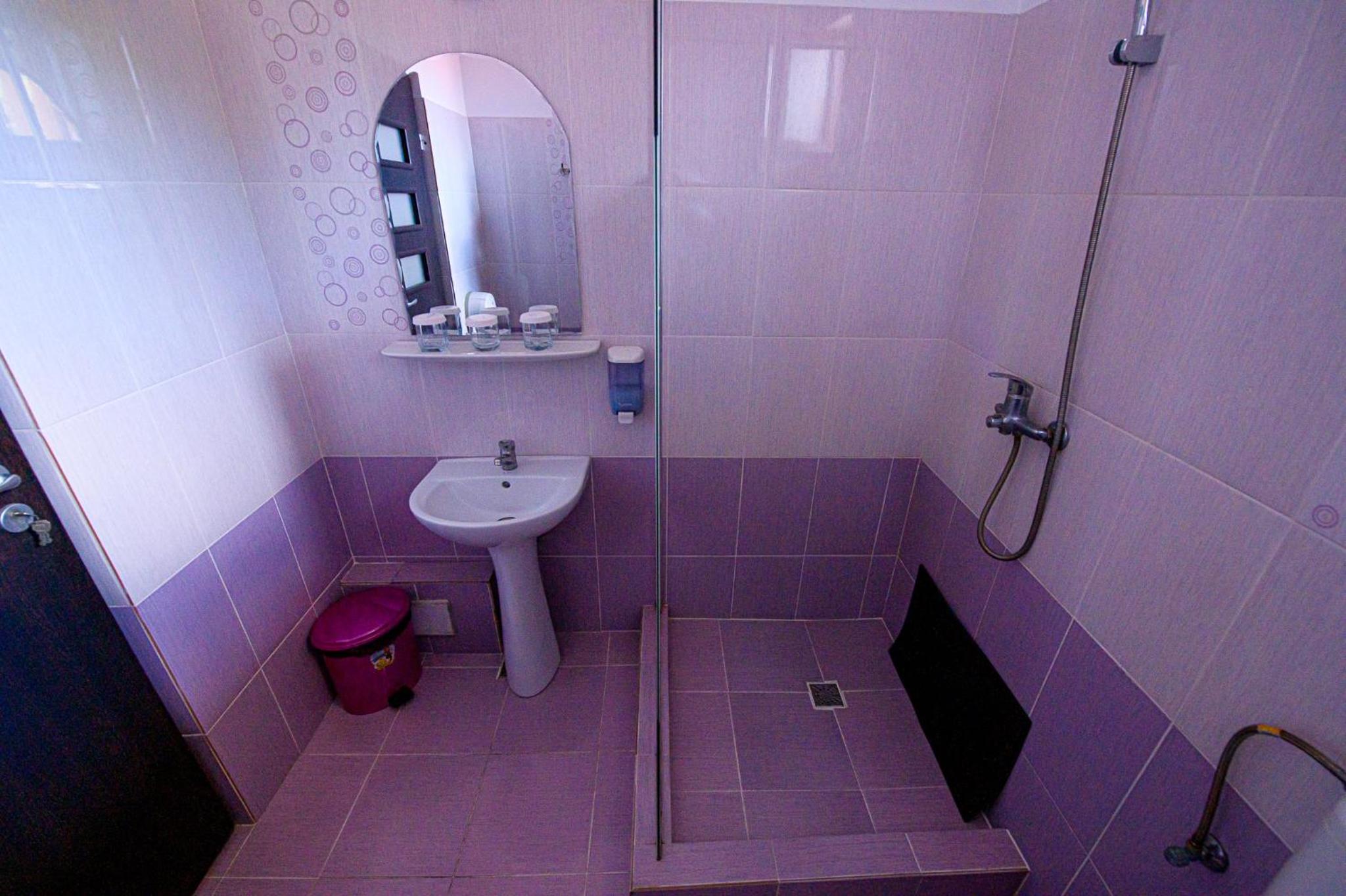 Double or Twin Room - Photo 21