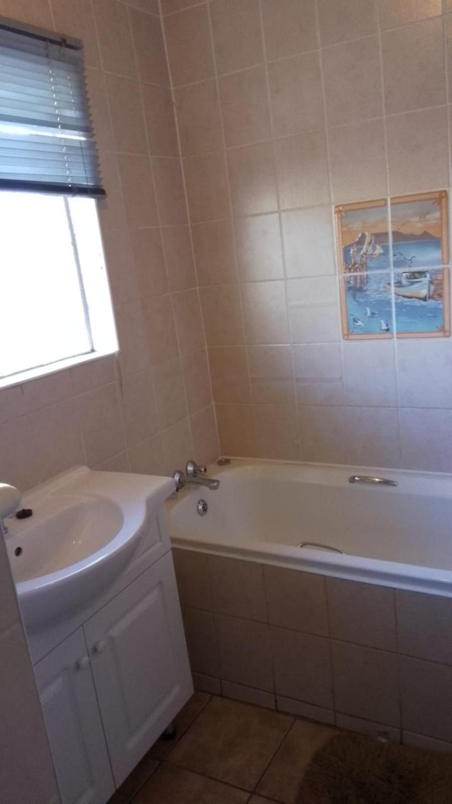 Budget Double Room photo 2