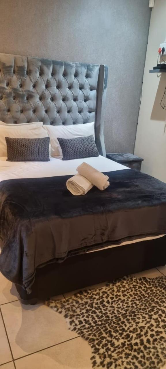Budget Double Room photo 1