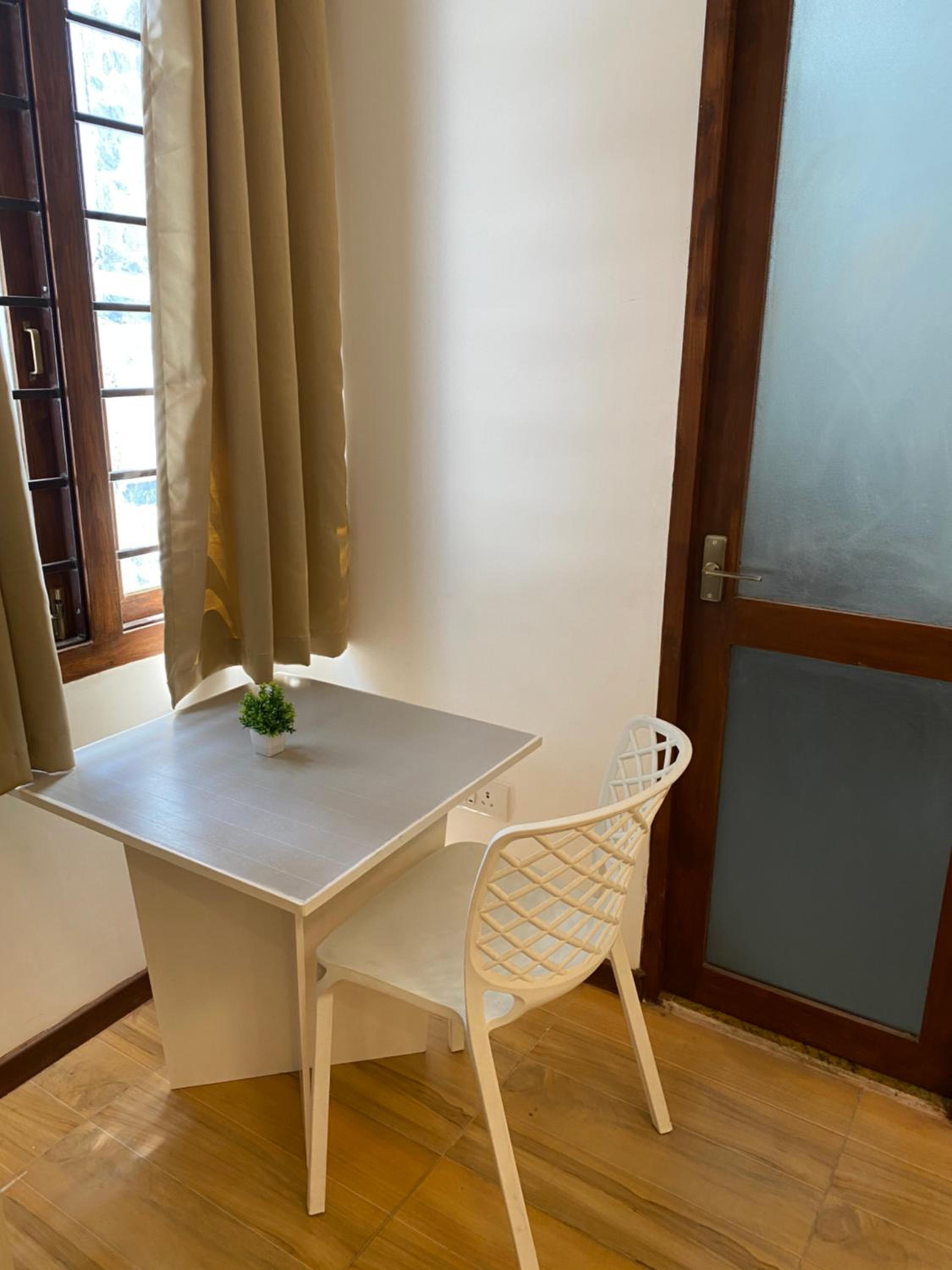 Double or Twin Room with Shared Bathroom photo 3