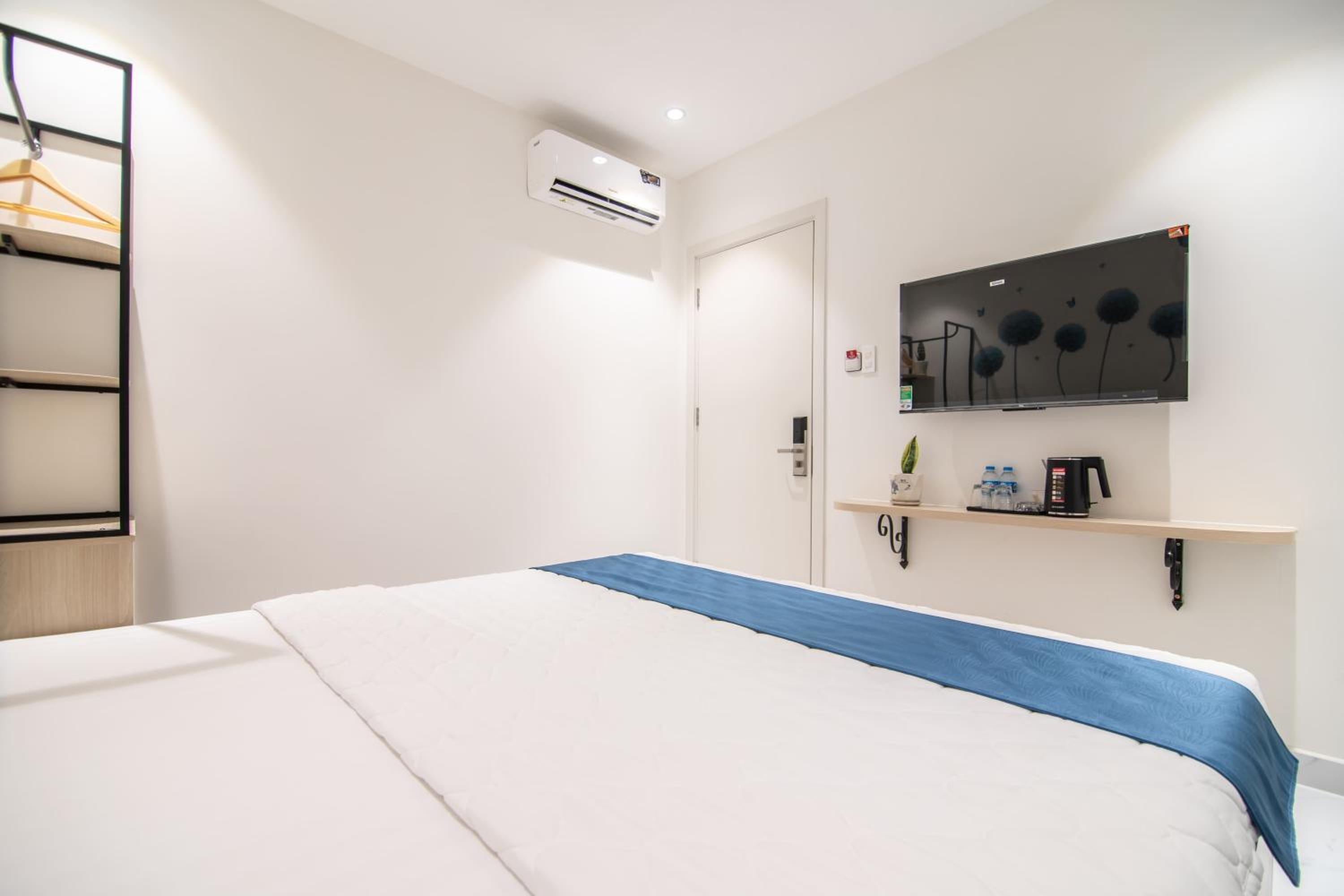 Standard Double Room - Photo 7