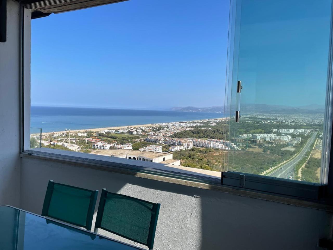 Apartment with Sea View - Photo 5