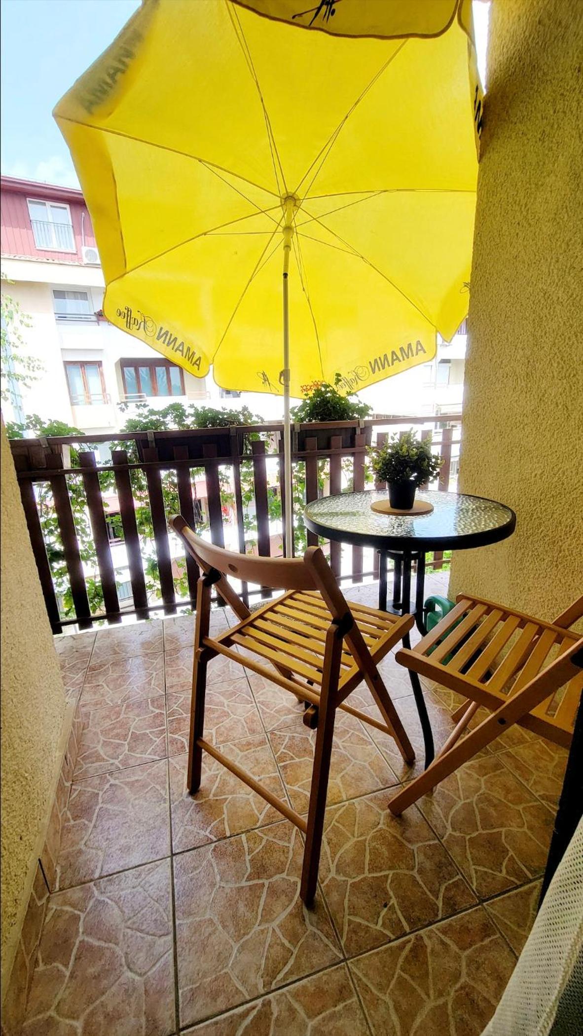Studio Apartment with Balcony photo 2
