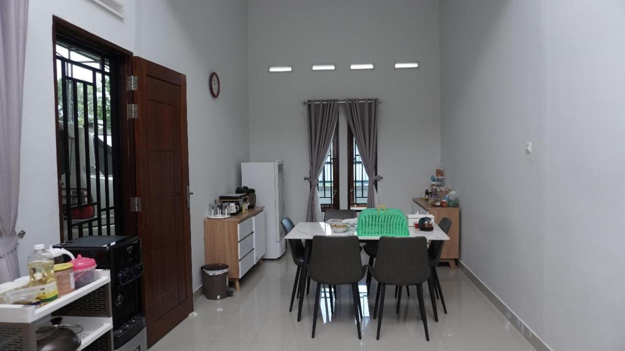 Deluxe Double Room (2 Adults + 1 Child) photo 1