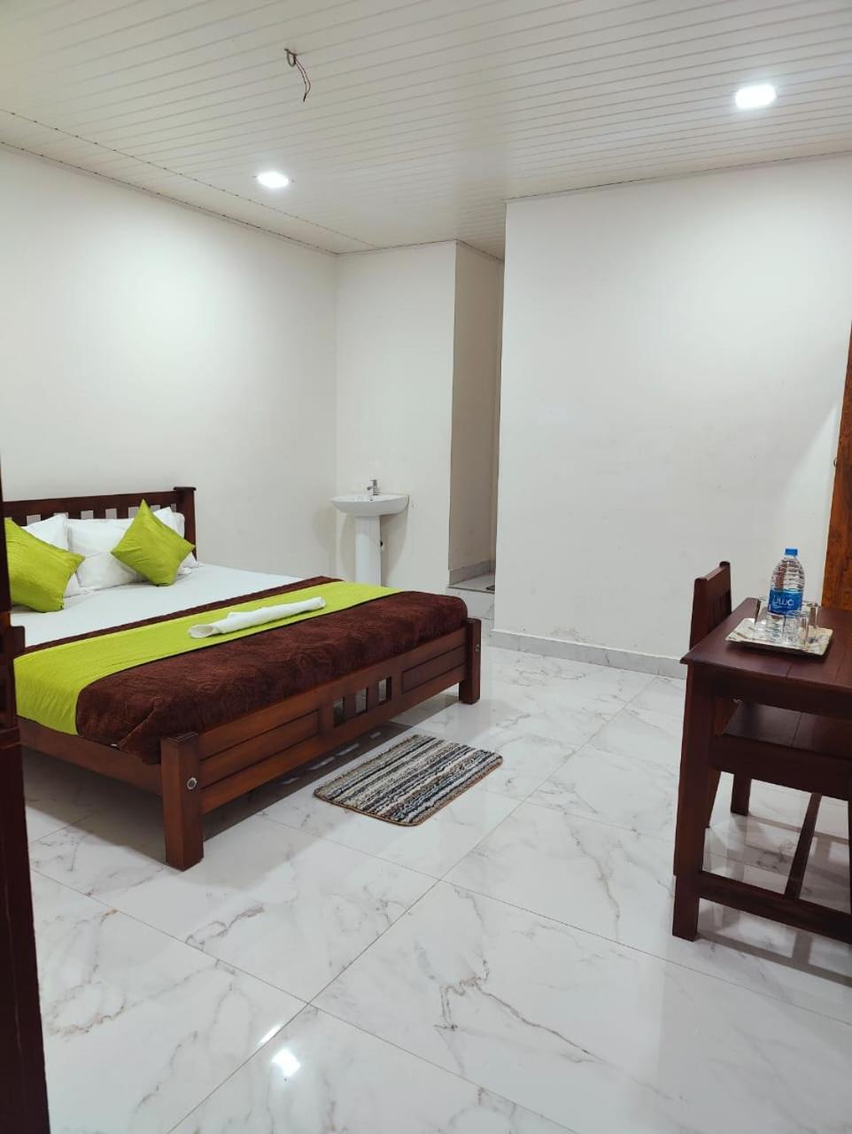 Deluxe Room (2 Adults + 1 Child) photo 2