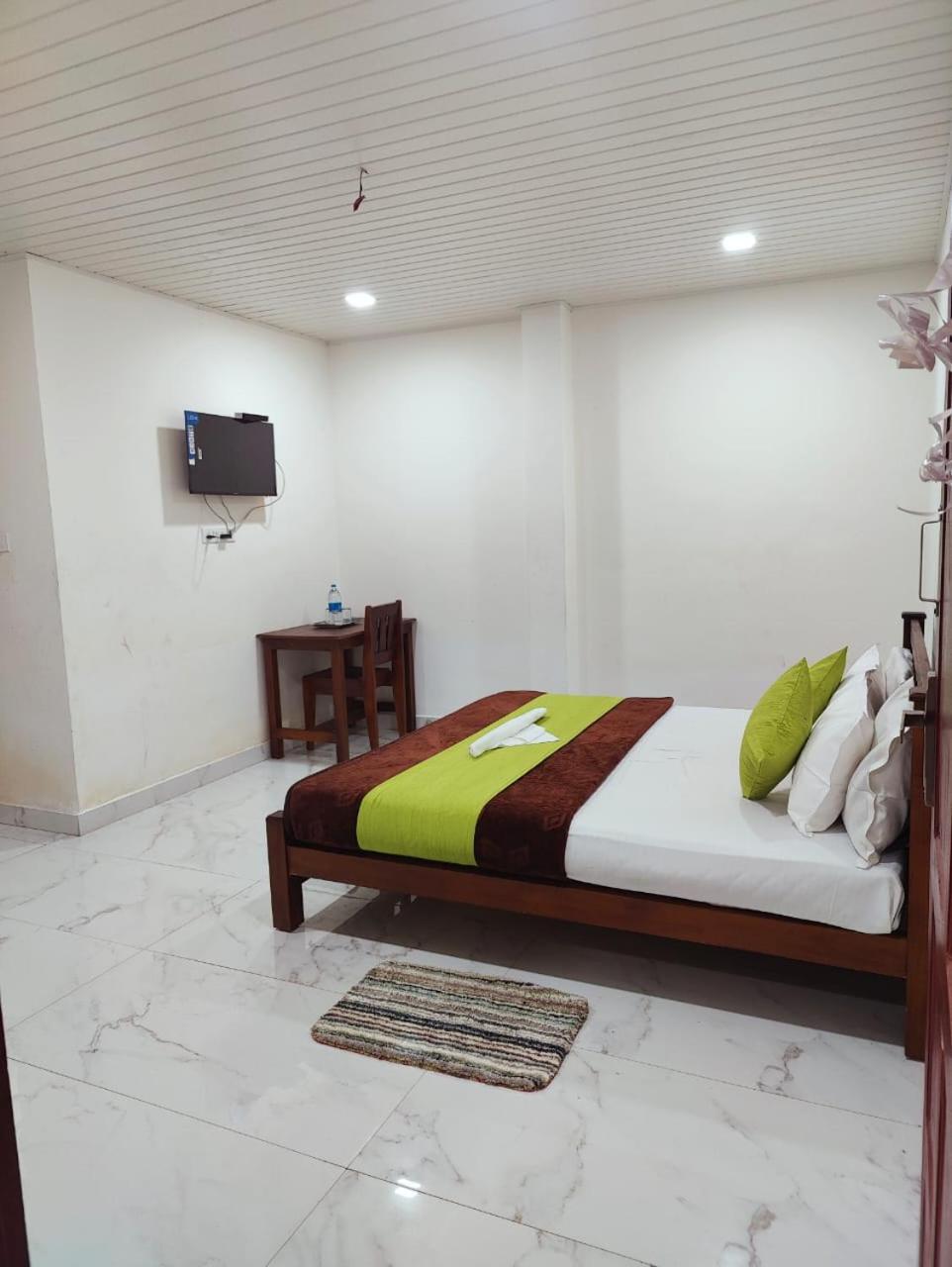 Deluxe Room (2 Adults + 1 Child) photo 3