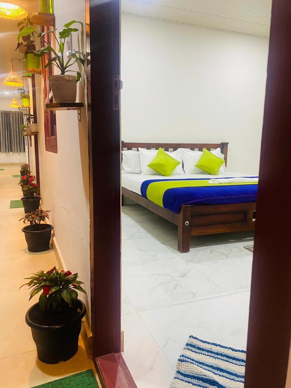 Deluxe Room (2 Adults + 1 Child) photo 1