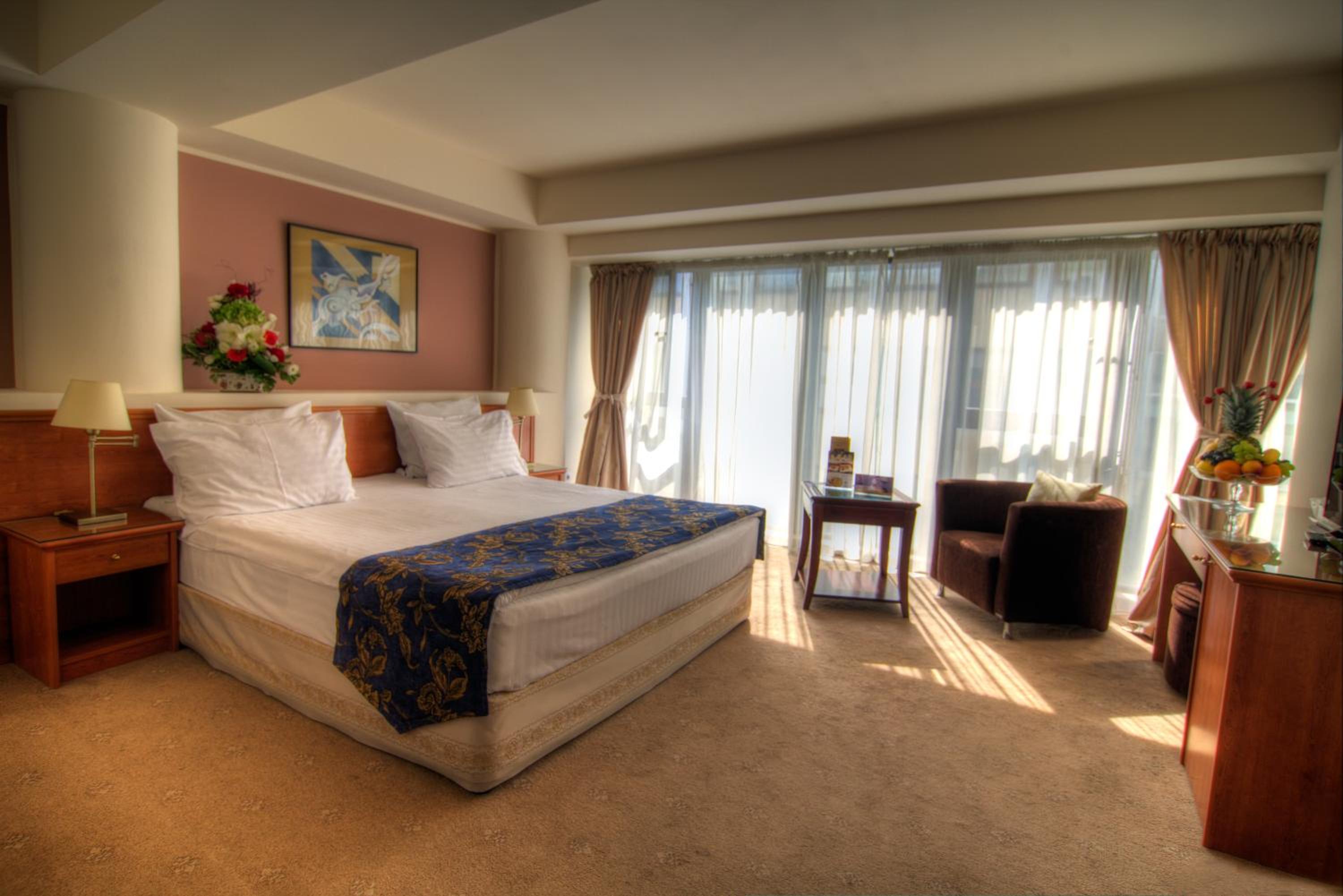 Double Room - Photo 9
