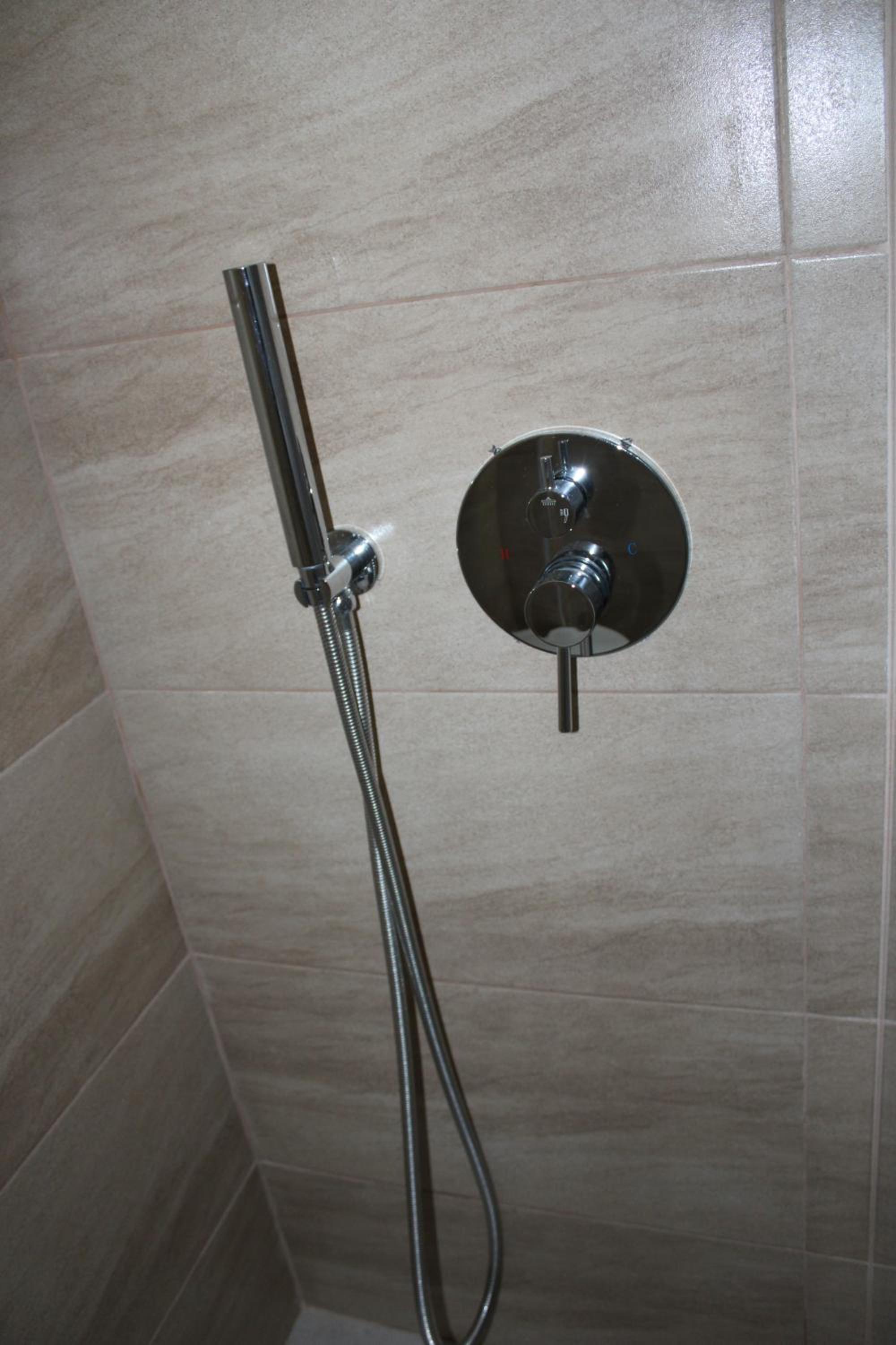 Superior Quadruple Room - Photo 4