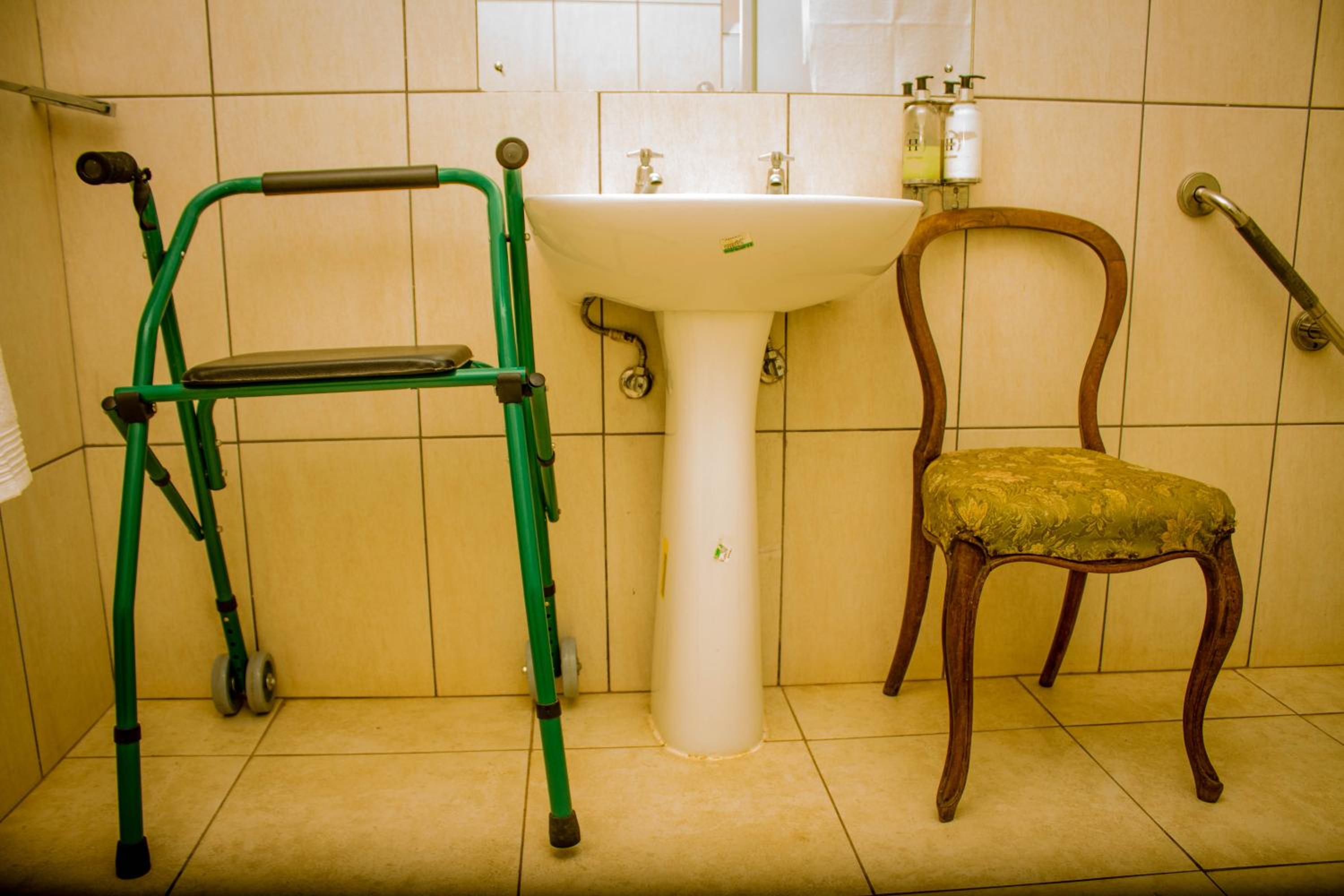 Family Room - Disability Access photo 3
