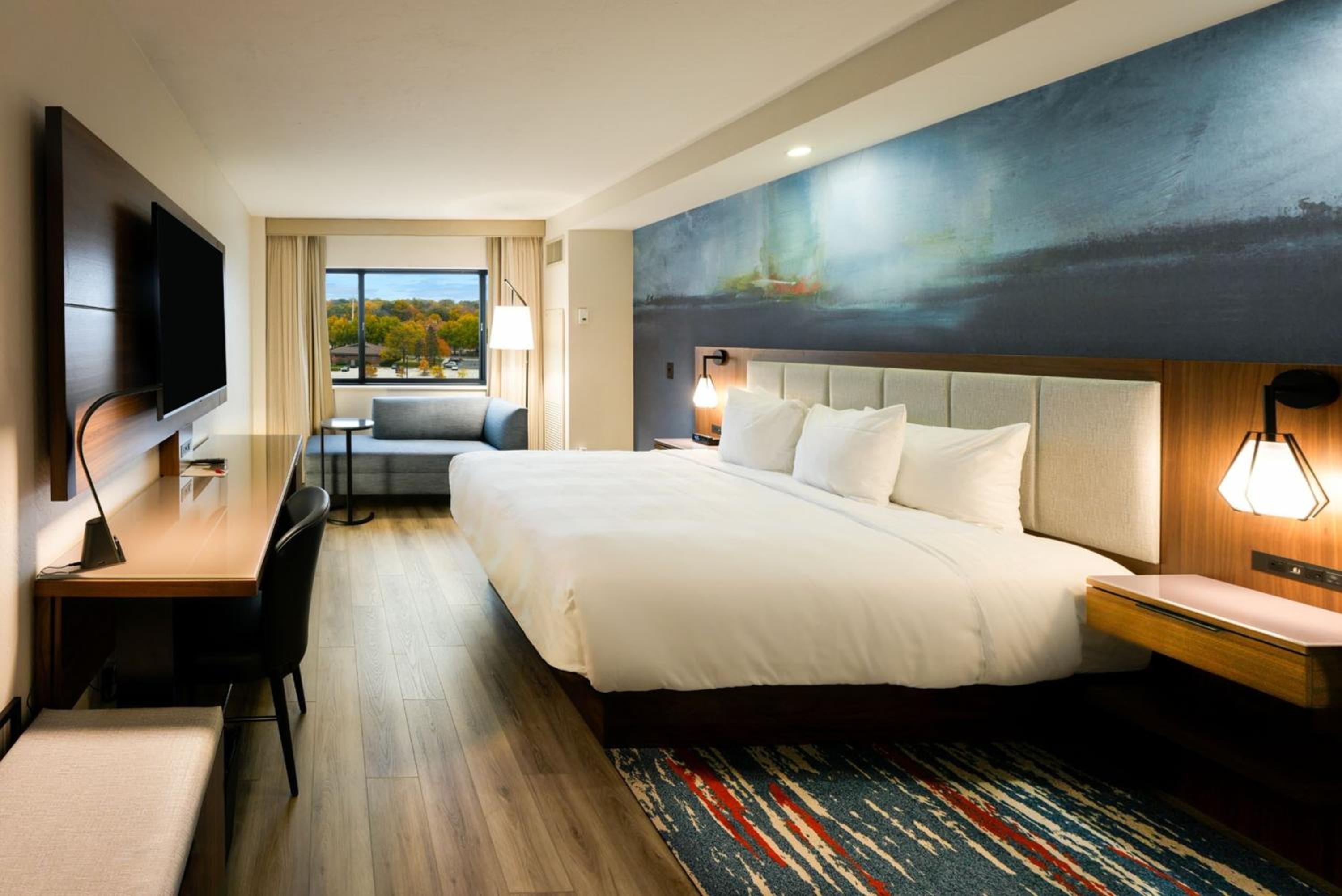 King Room With City View - Non Smoking - Photo 1