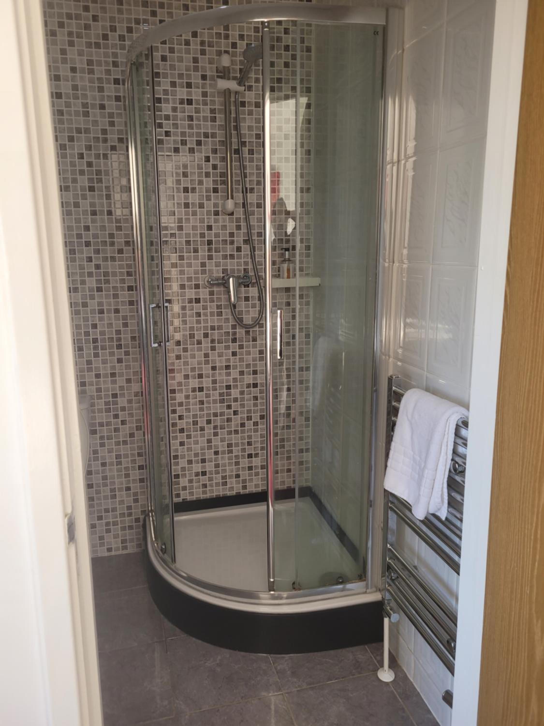 Superior Double En-suite Room - Photo 6