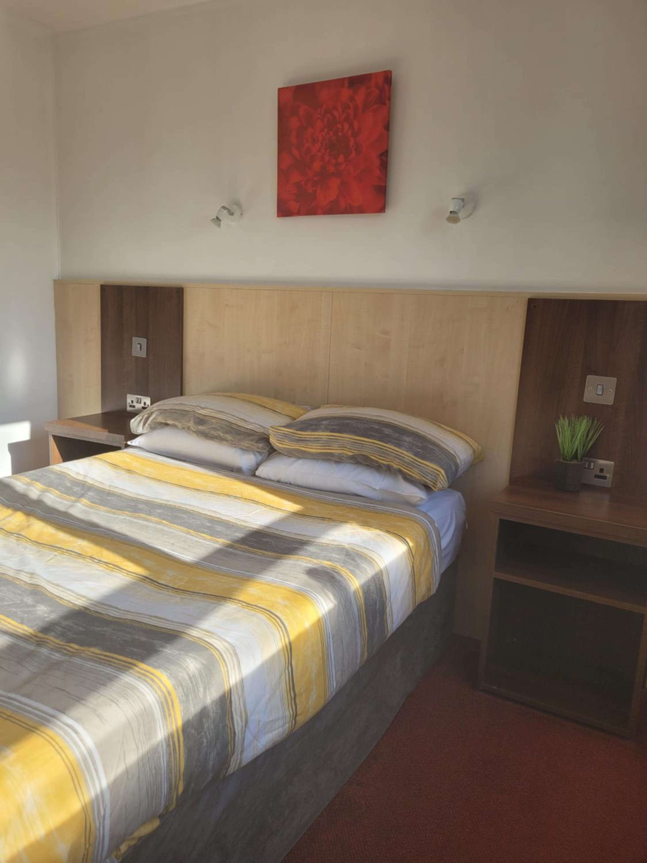 Superior Double En-suite Room - Photo 7