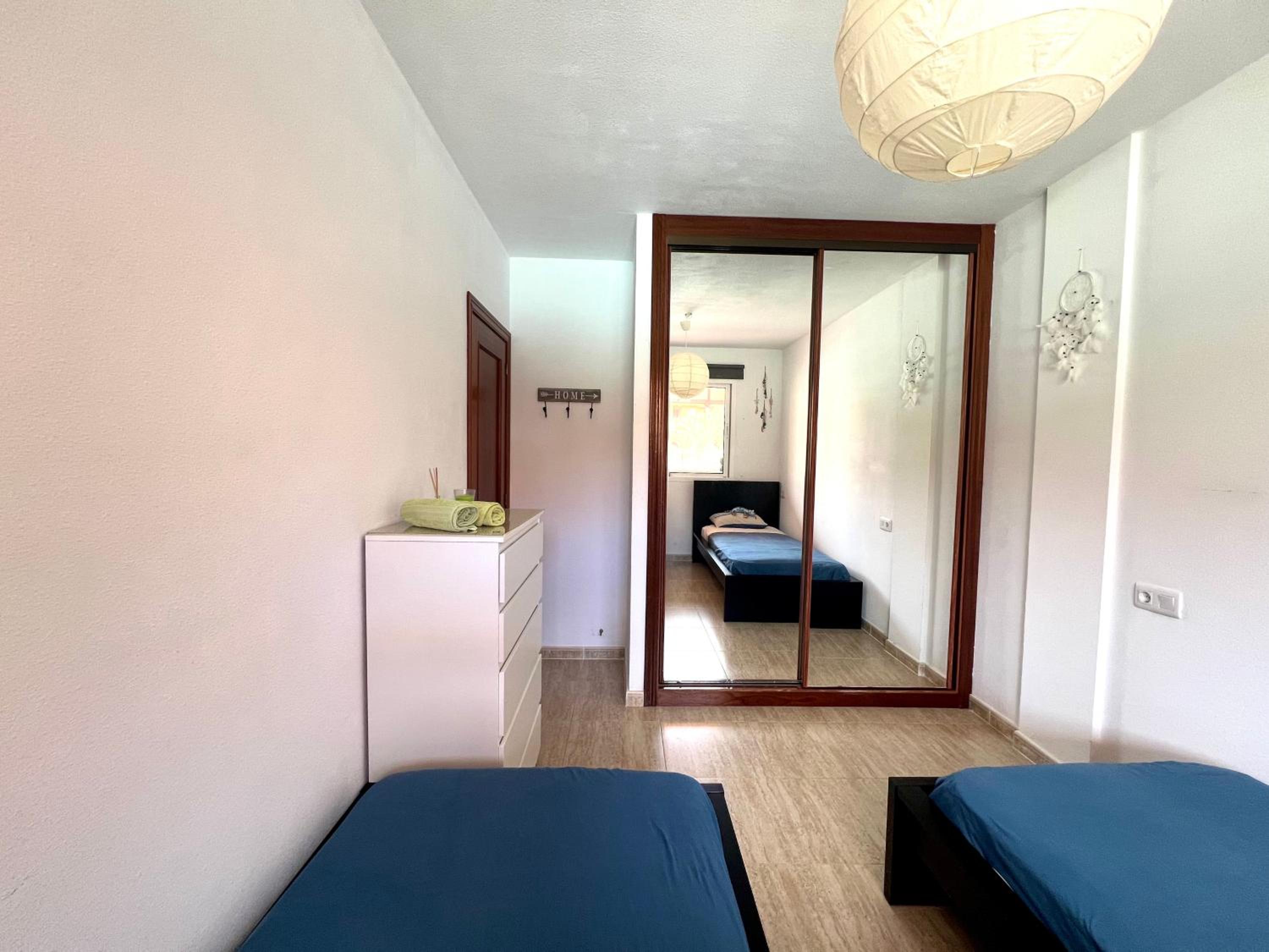 Apartamento con vista a la piscina