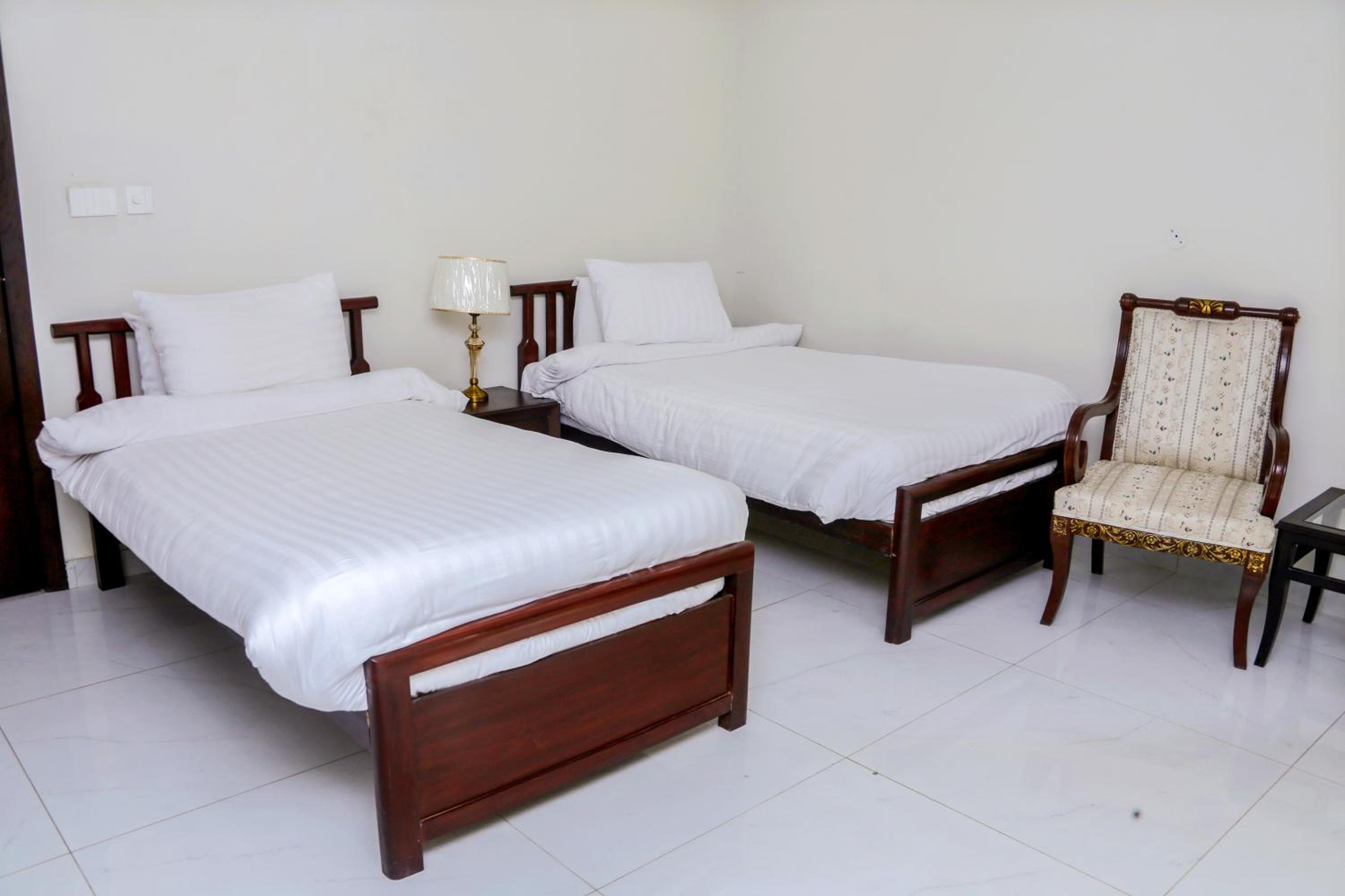 Deluxe Twin Room photo 3