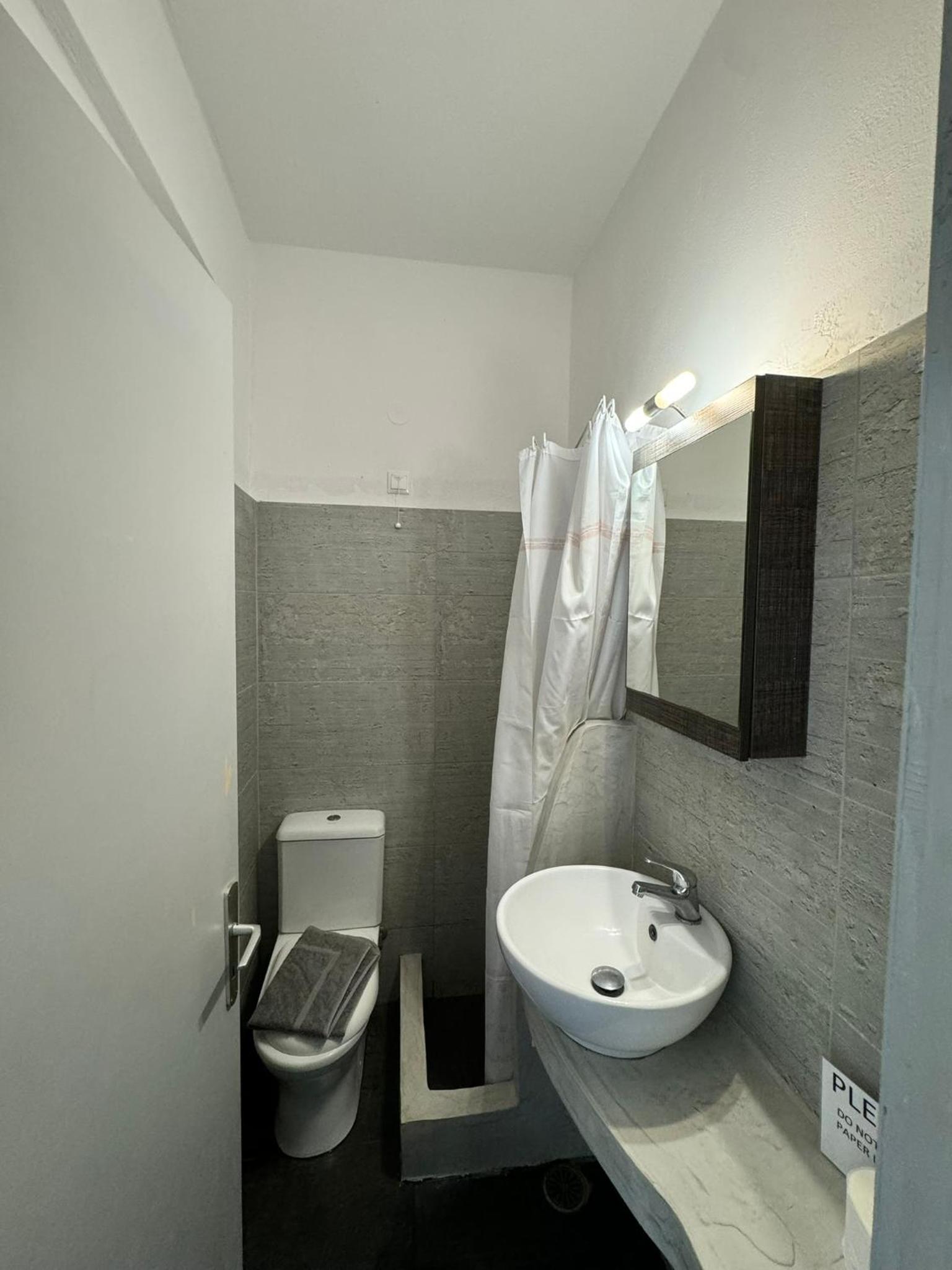 Double Room with Garden View - Photo 8