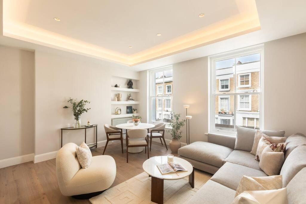 Three-Bedroom House photo 1