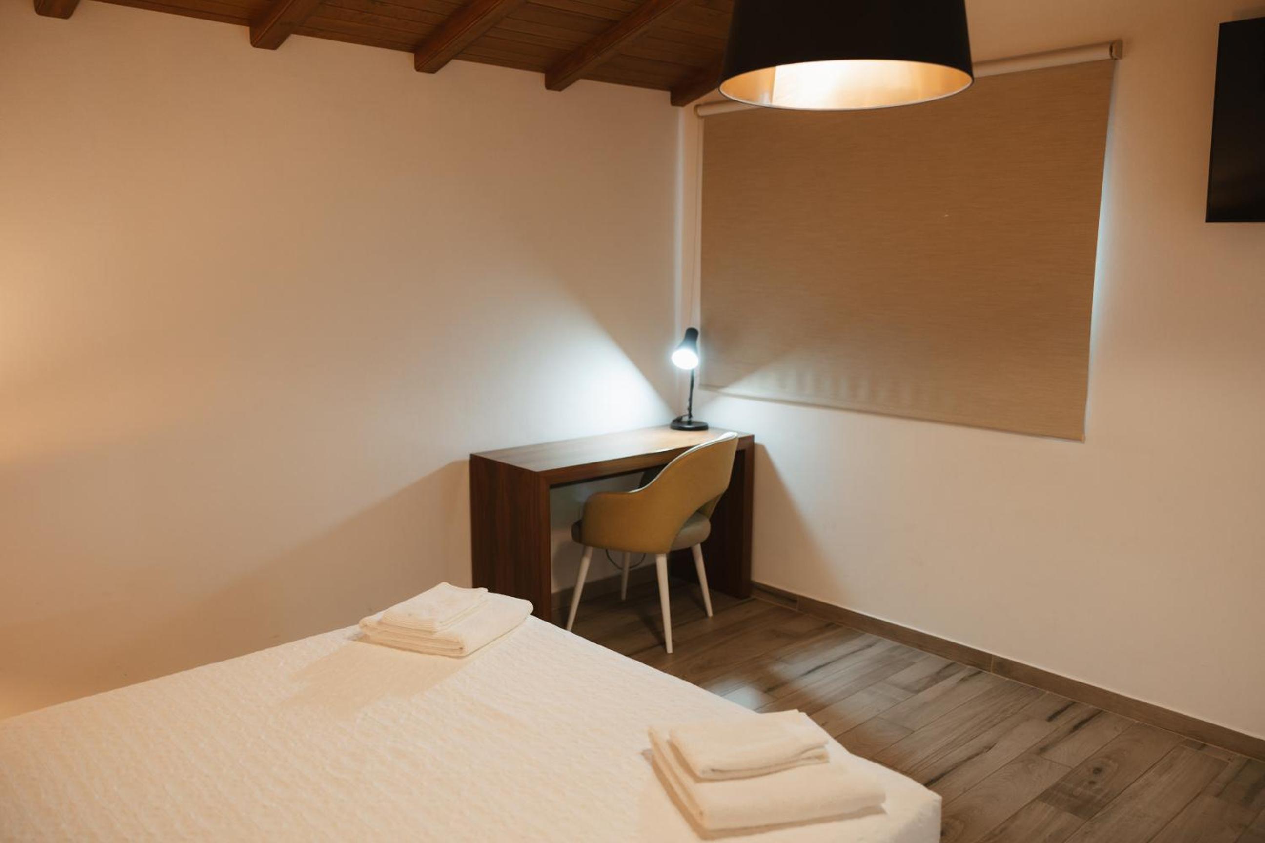 Two-Bedroom House - Photo 13