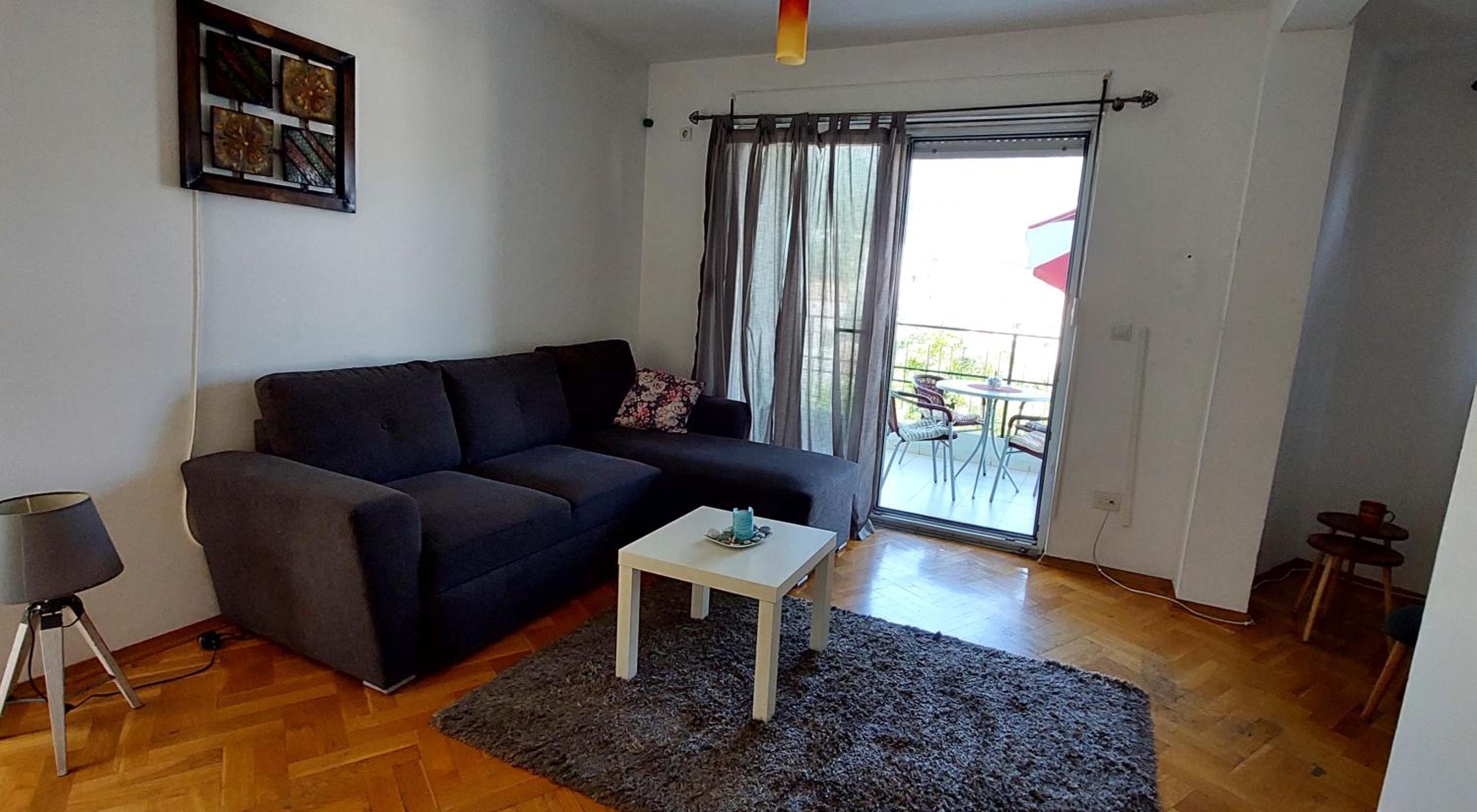 One-Bedroom Apartment photo 3