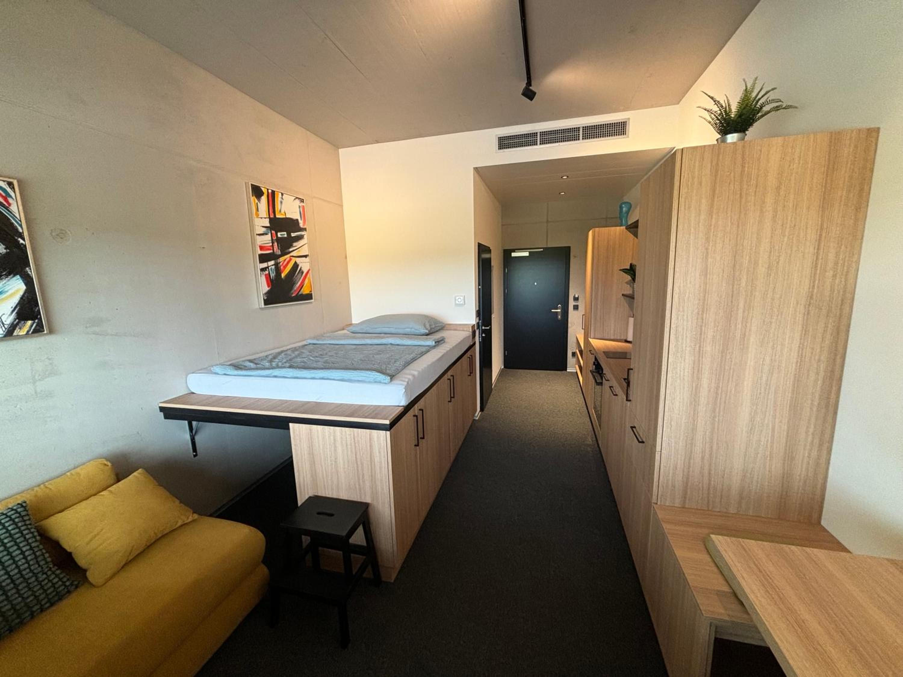 One-Bedroom Apartment with View photo 3