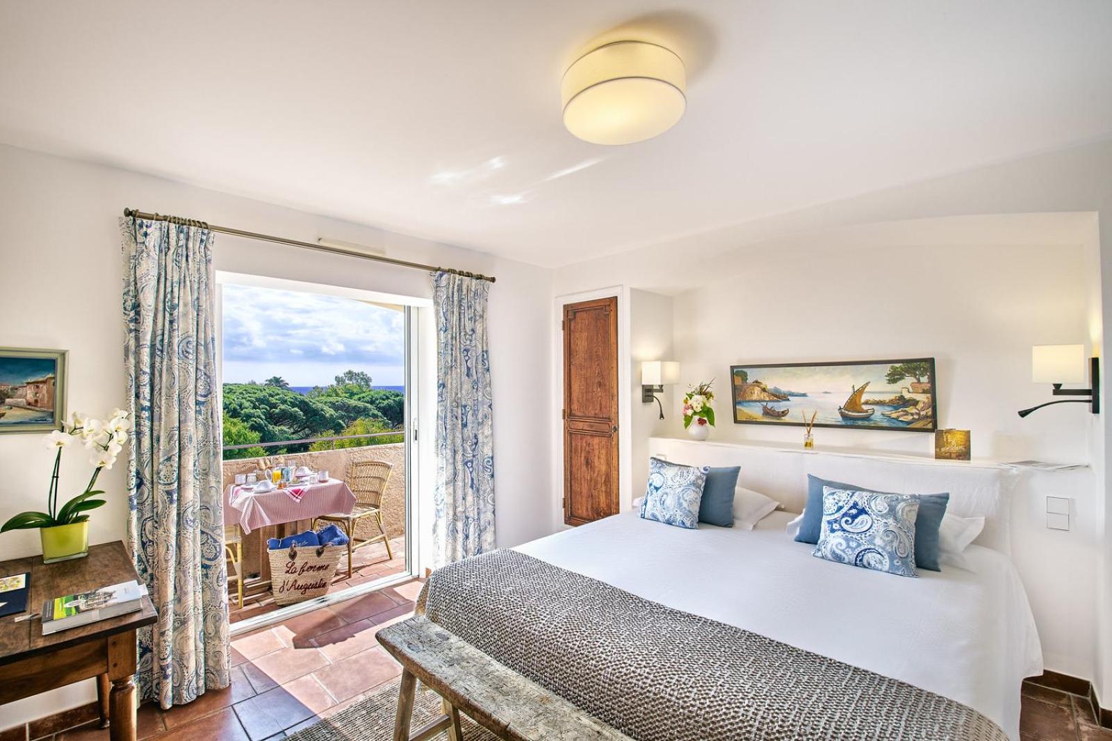 Double Room with Balcony and Sea View