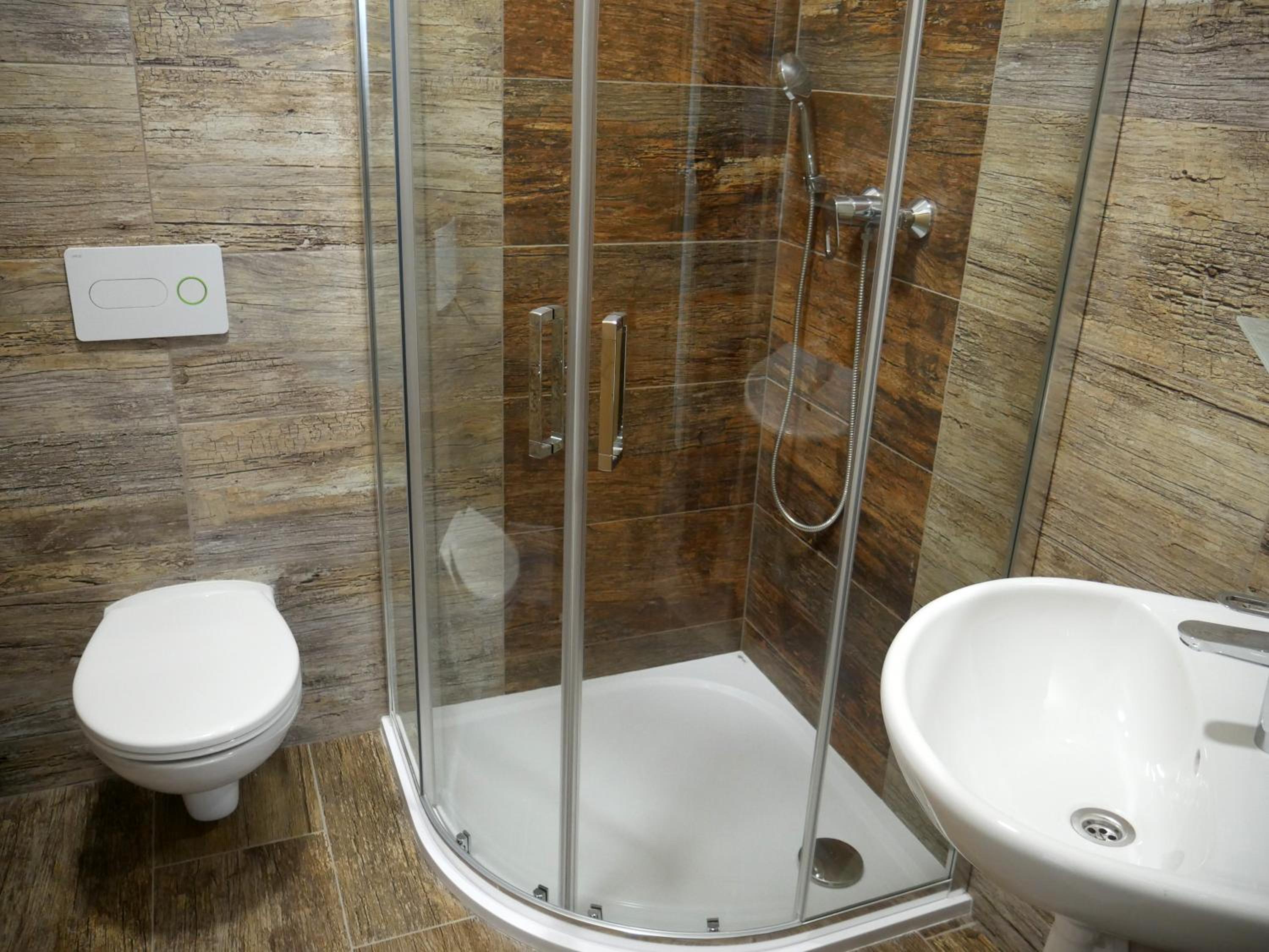 Quadruple Room with Garden View - Photo 3